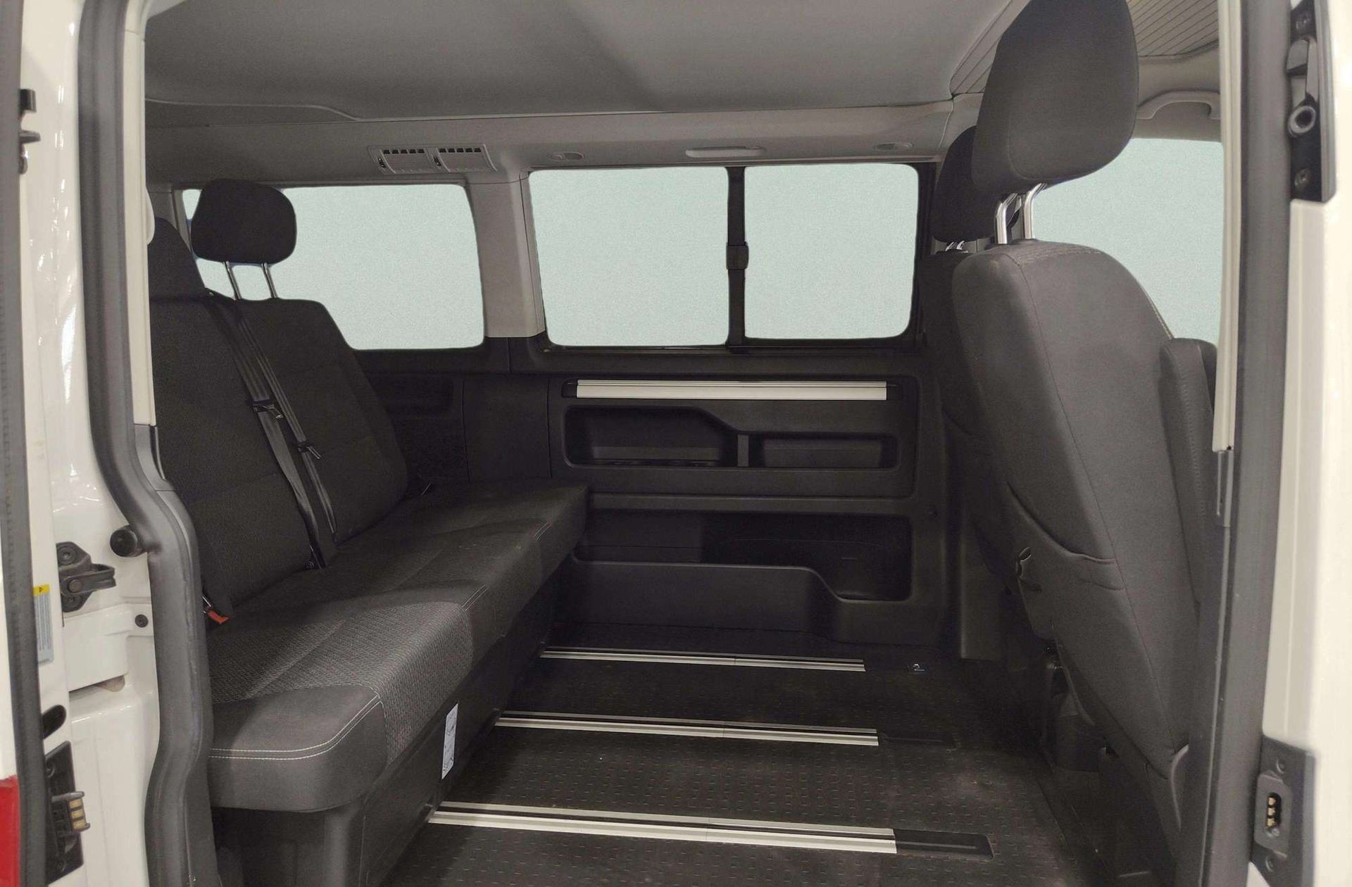 Volkswagen California Beach 2.0 TDI BMT DSG Semi-Camperizada 5 plazas - foto 12