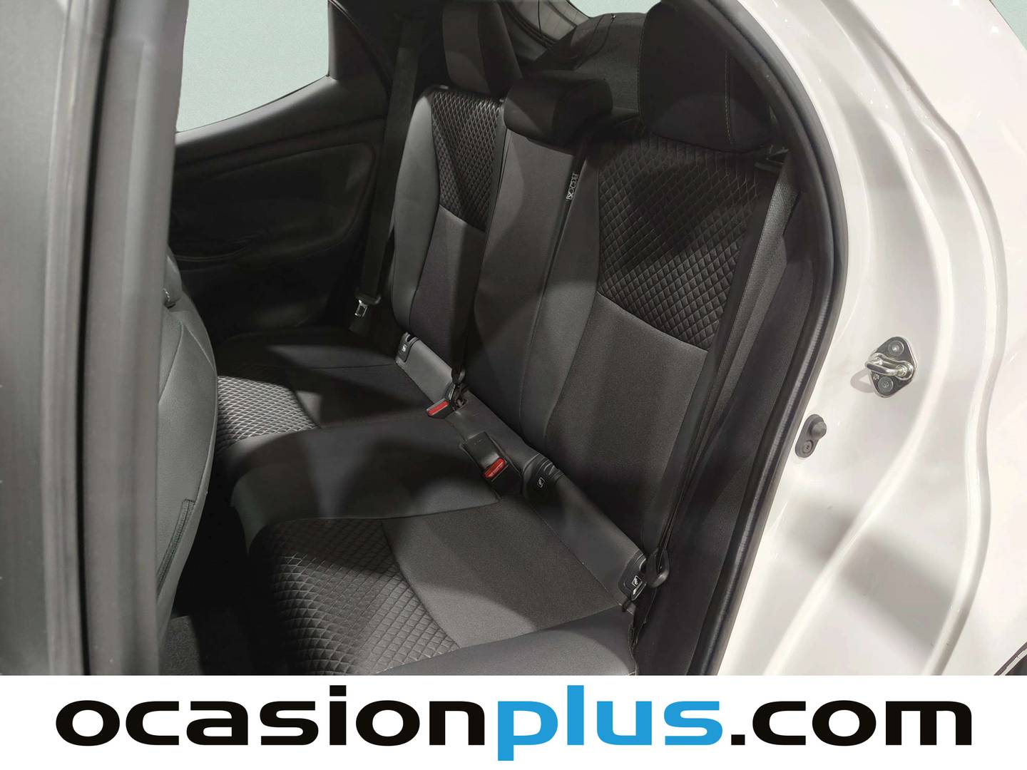 Foto asientos traseros Toyota Yaris Toyota Yaris 120H Style (116 CV)