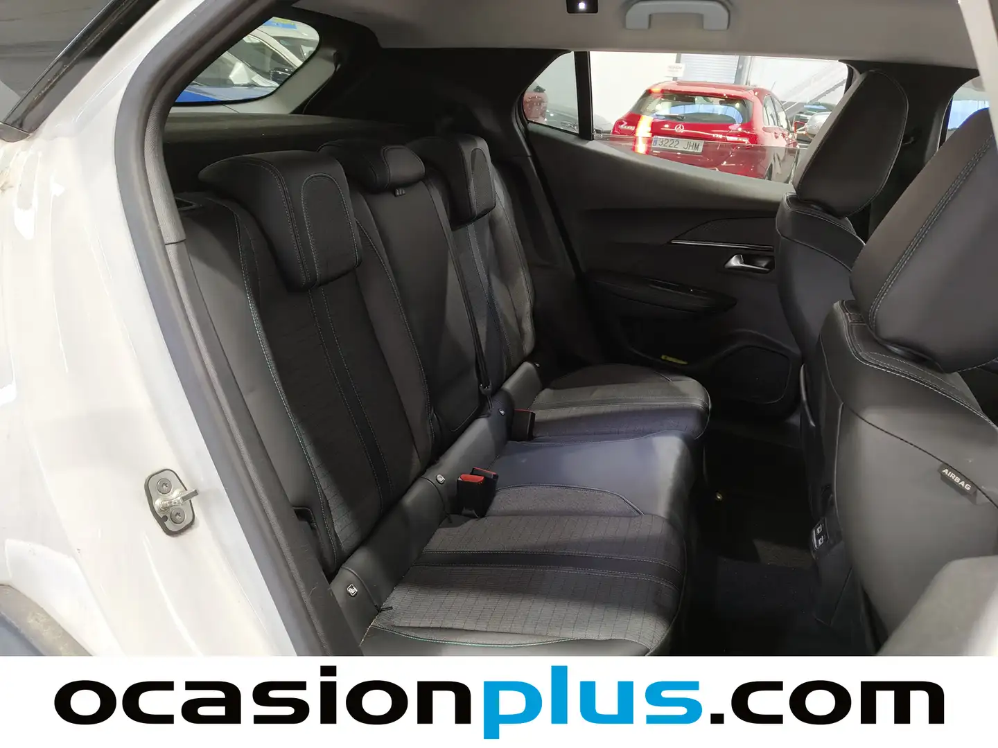 Foto Peugeot 2008 Peugeot 2008 BlueHDi 130 S&S Allure Pack EAT8 (130 CV)