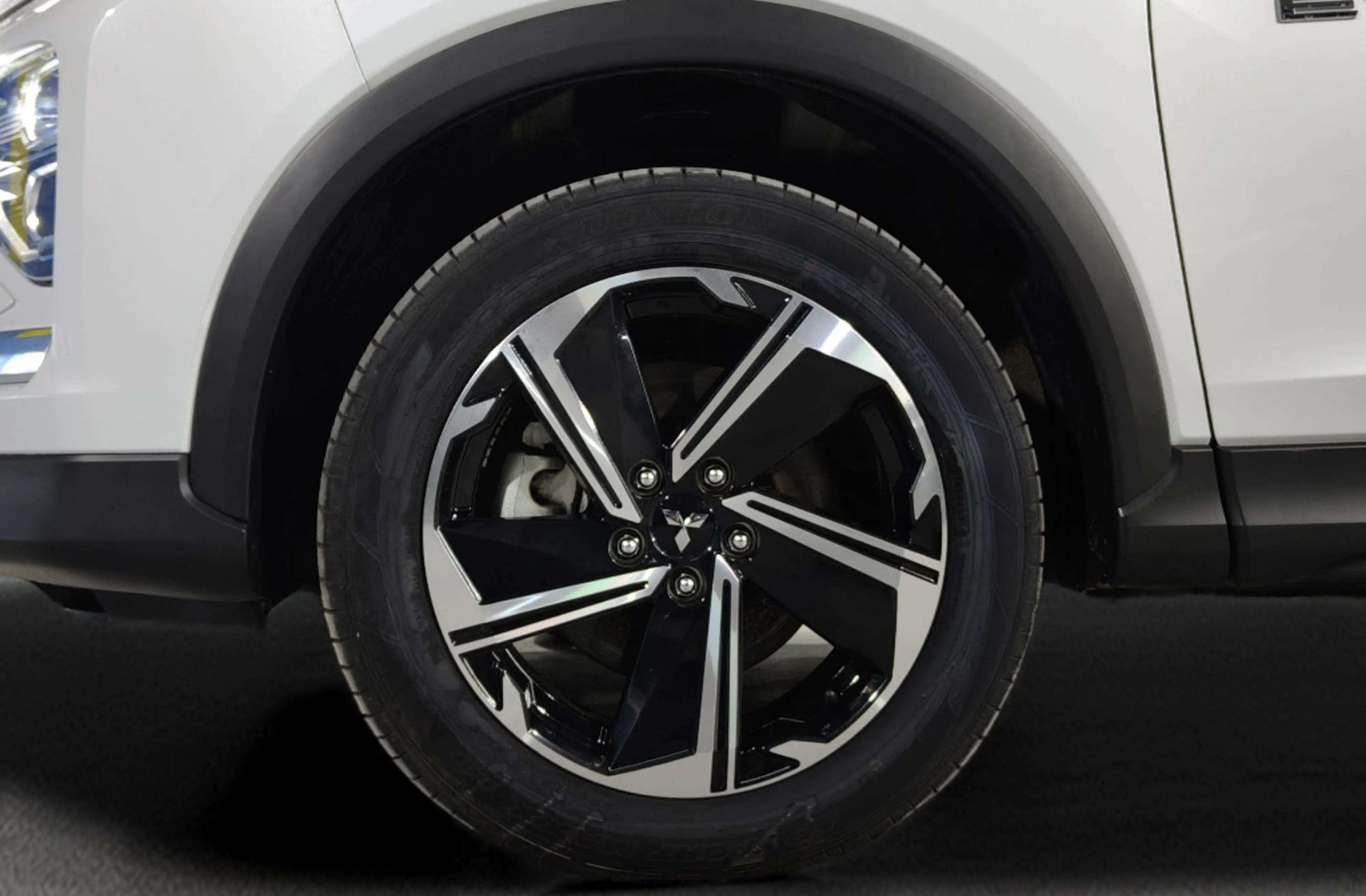 Mitsubishi Eclipse Cross 2.4 PHEV Kaiteki 4WD - foto 44
