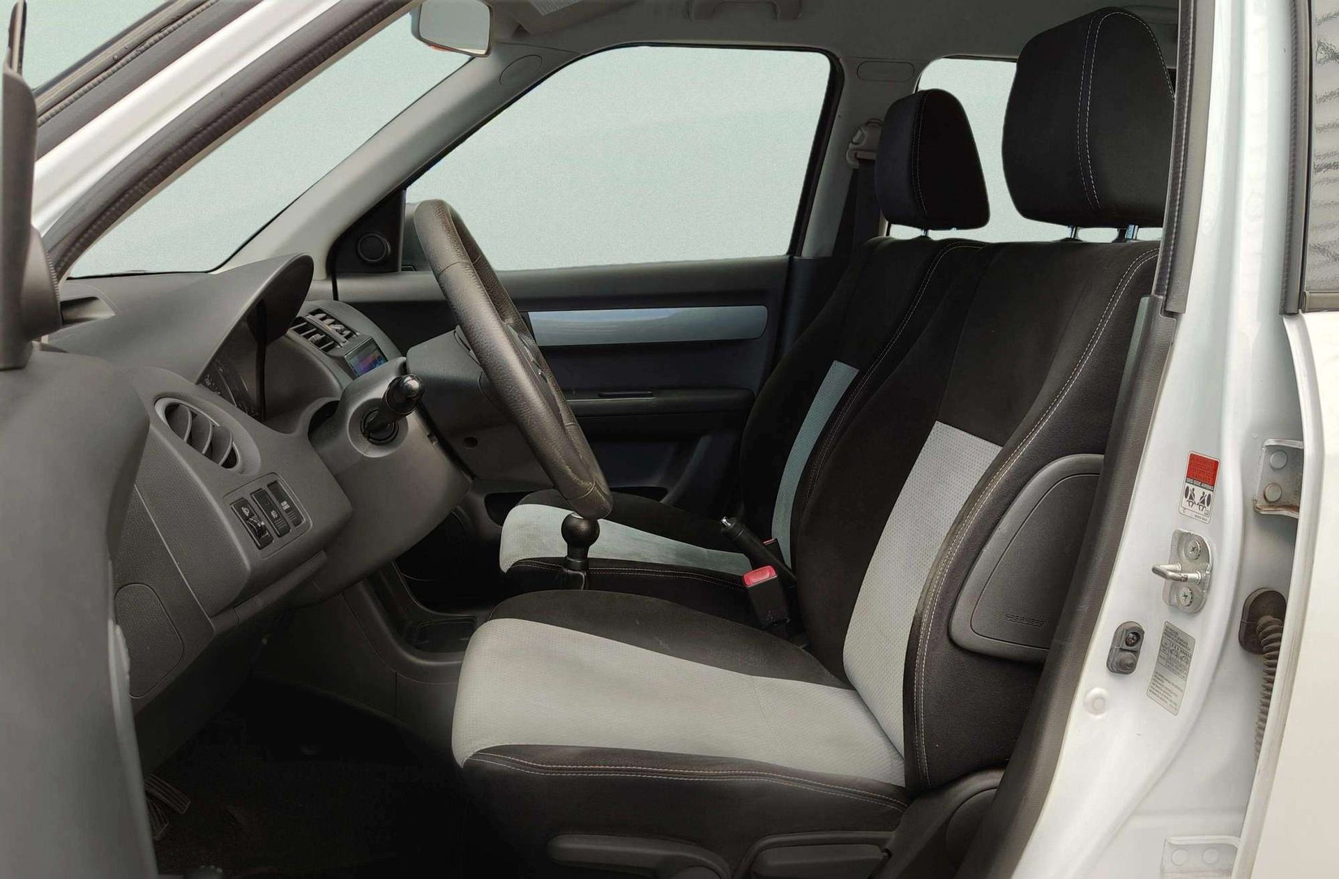 Suzuki Swift 1.3 GL - foto 10