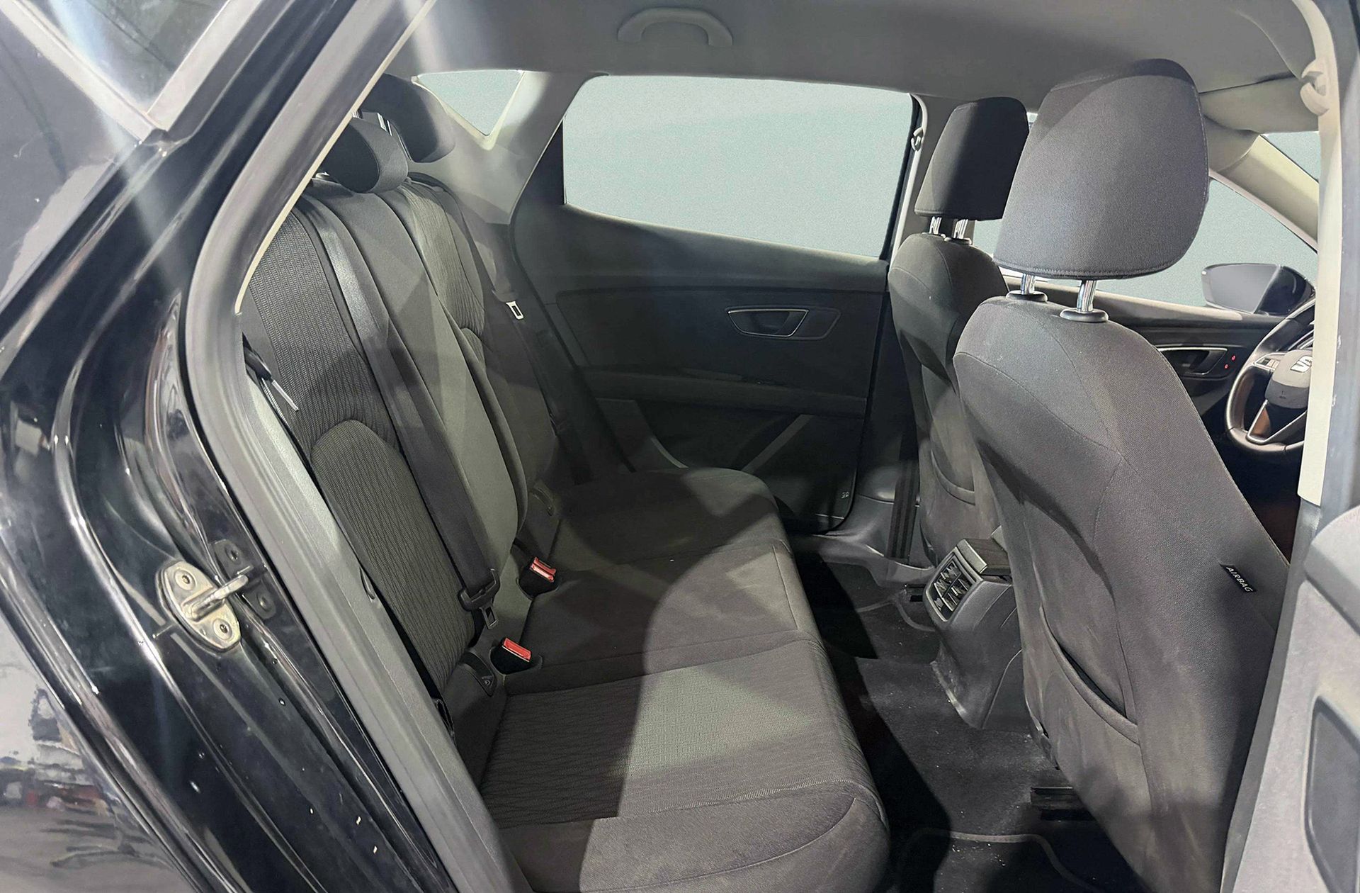 SEAT León 1.6 TDI Style - foto 12