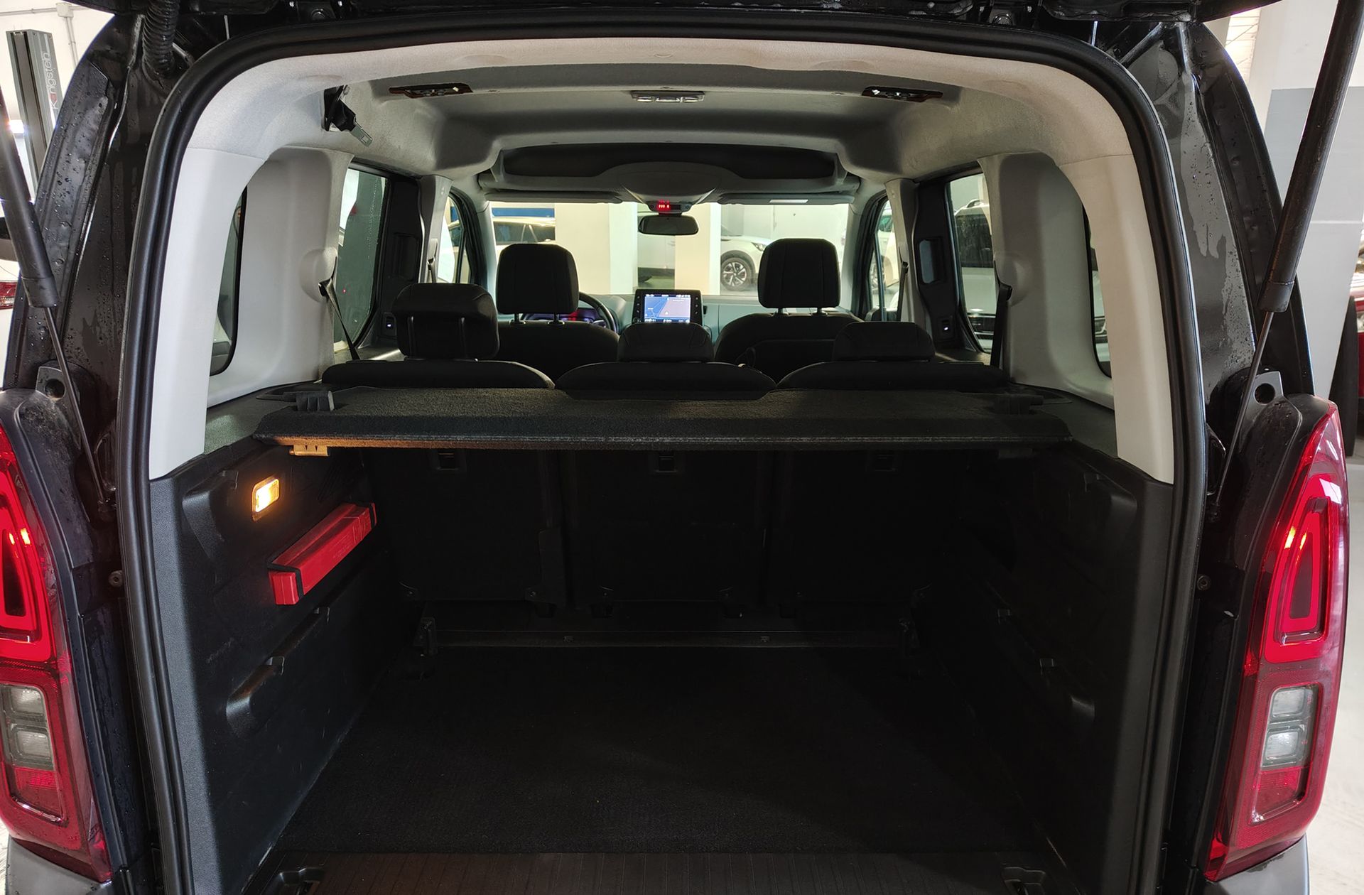 Citroën Berlingo Combi BlueHDi 100 Talla M Shine Business - foto 16