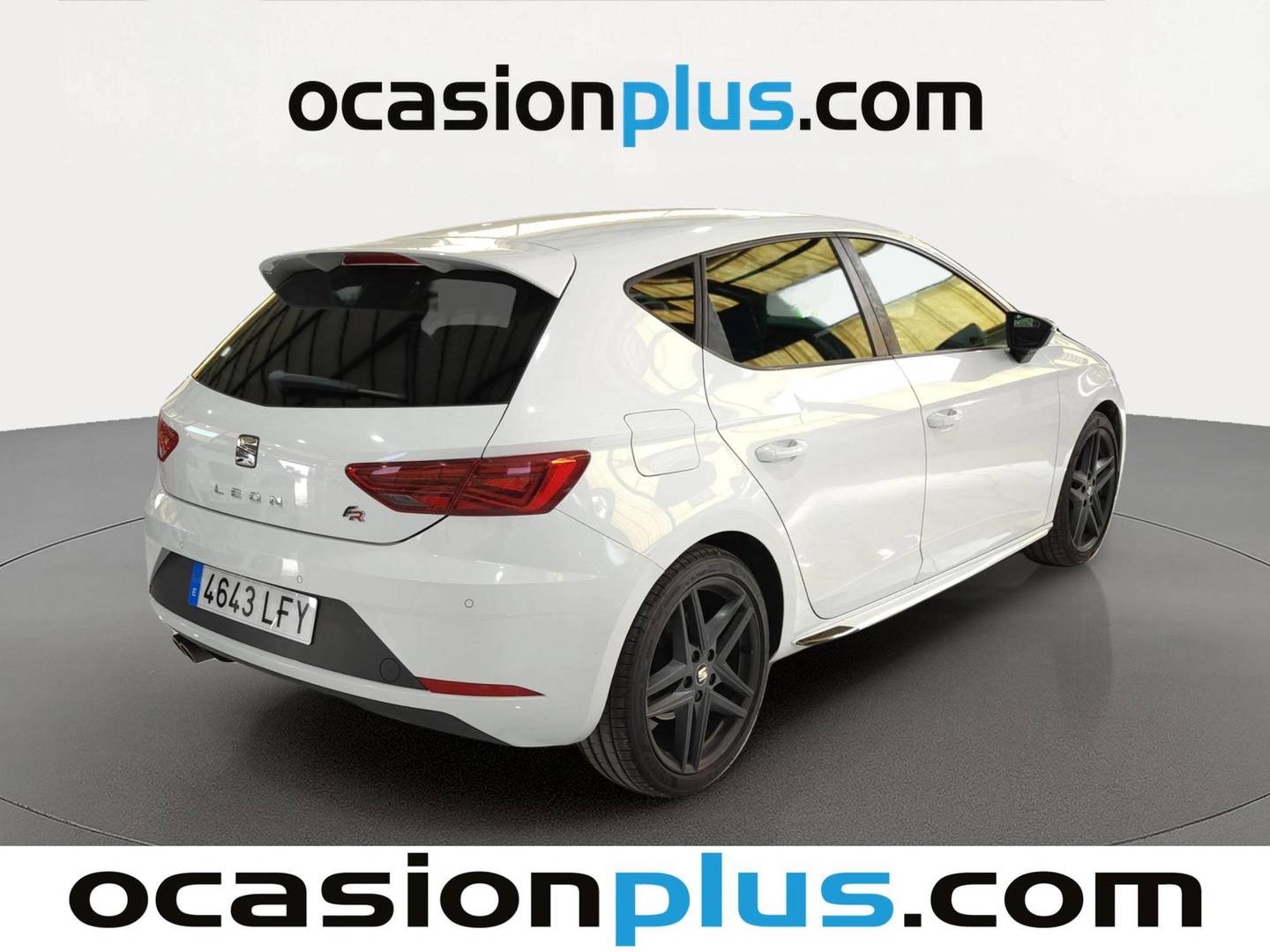Foto trasera Seat León Seat León 1.5 TSI S&S FR Black Edition (150 CV) derecha