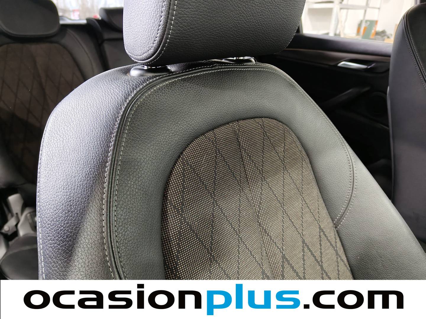 Extras y acabados del BMW X1 BMW X1 sDrive18d (150 CV)