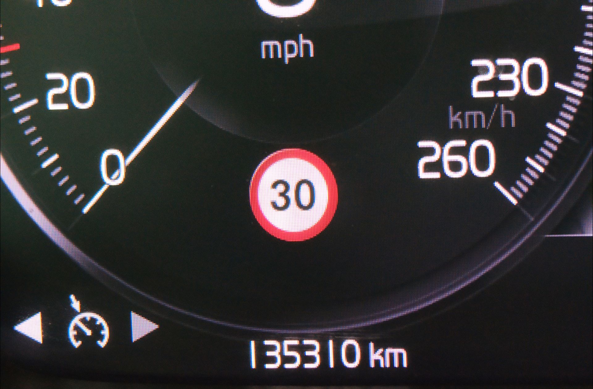 Volvo XC40 D3 Business Plus - foto 17