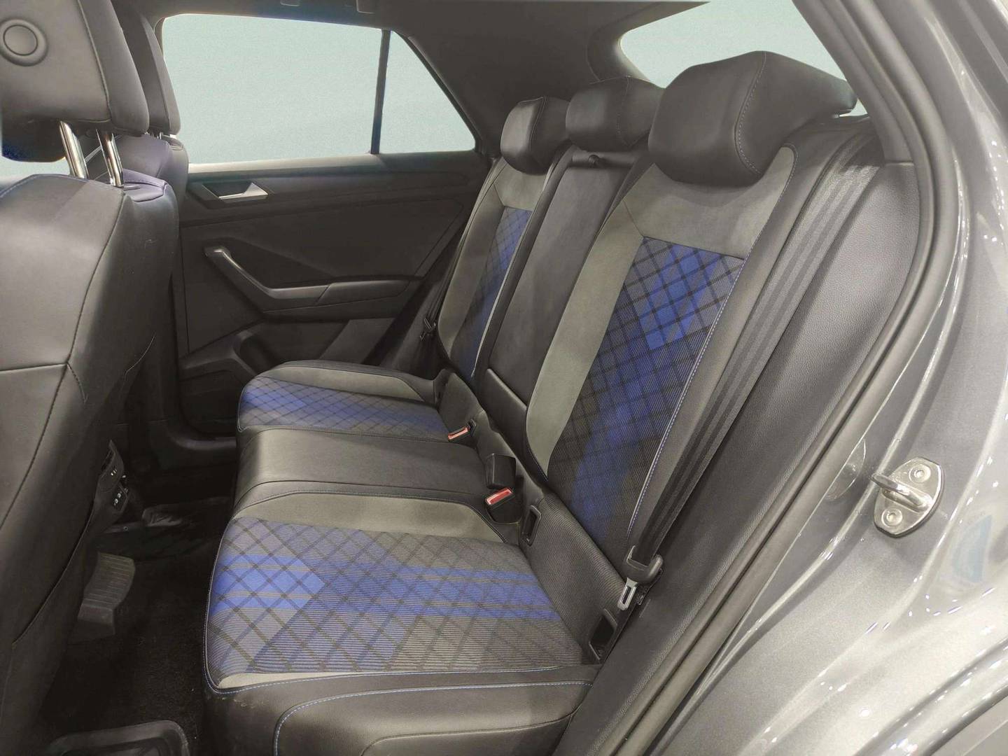Foto asientos traseros Volkswagen T-Roc Volkswagen T-Roc R 2.0 TSI 4Motion (300 CV) DSG