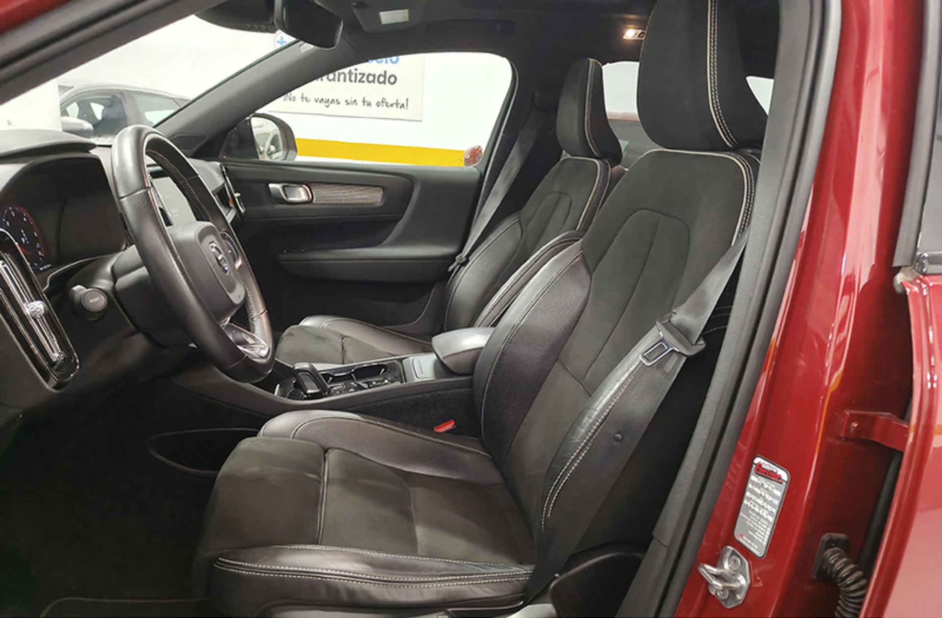 Volvo XC40 D3 R-Design - foto 12