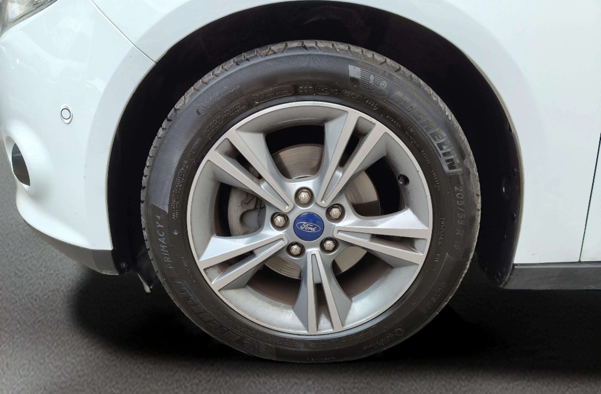 Ford Focus 1.0 EcoBoost Trend - foto 30