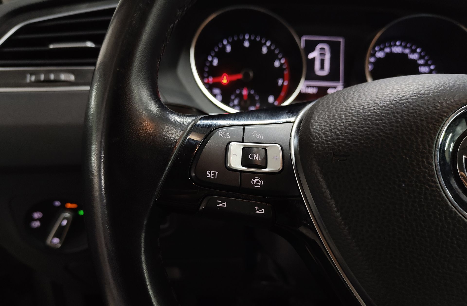 Volkswagen Tiguan Edition 1.5 TSI - foto 24