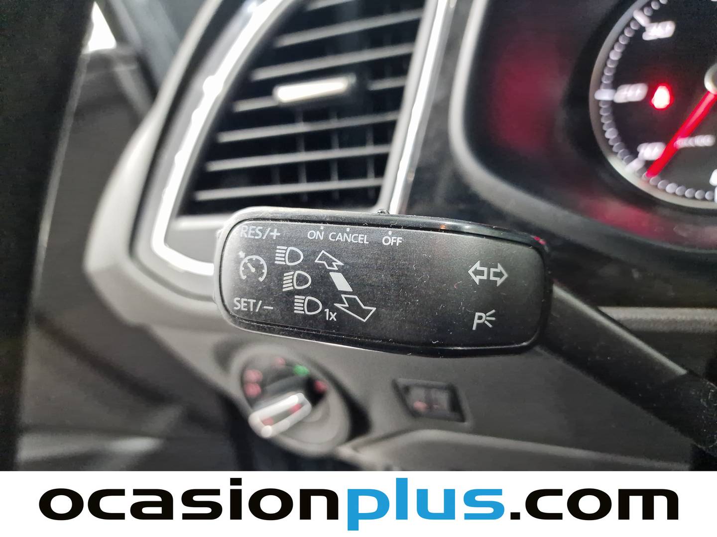 Equipamiento del Seat León Seat León 1.6 TDI St&Sp I-Tech (105 CV)