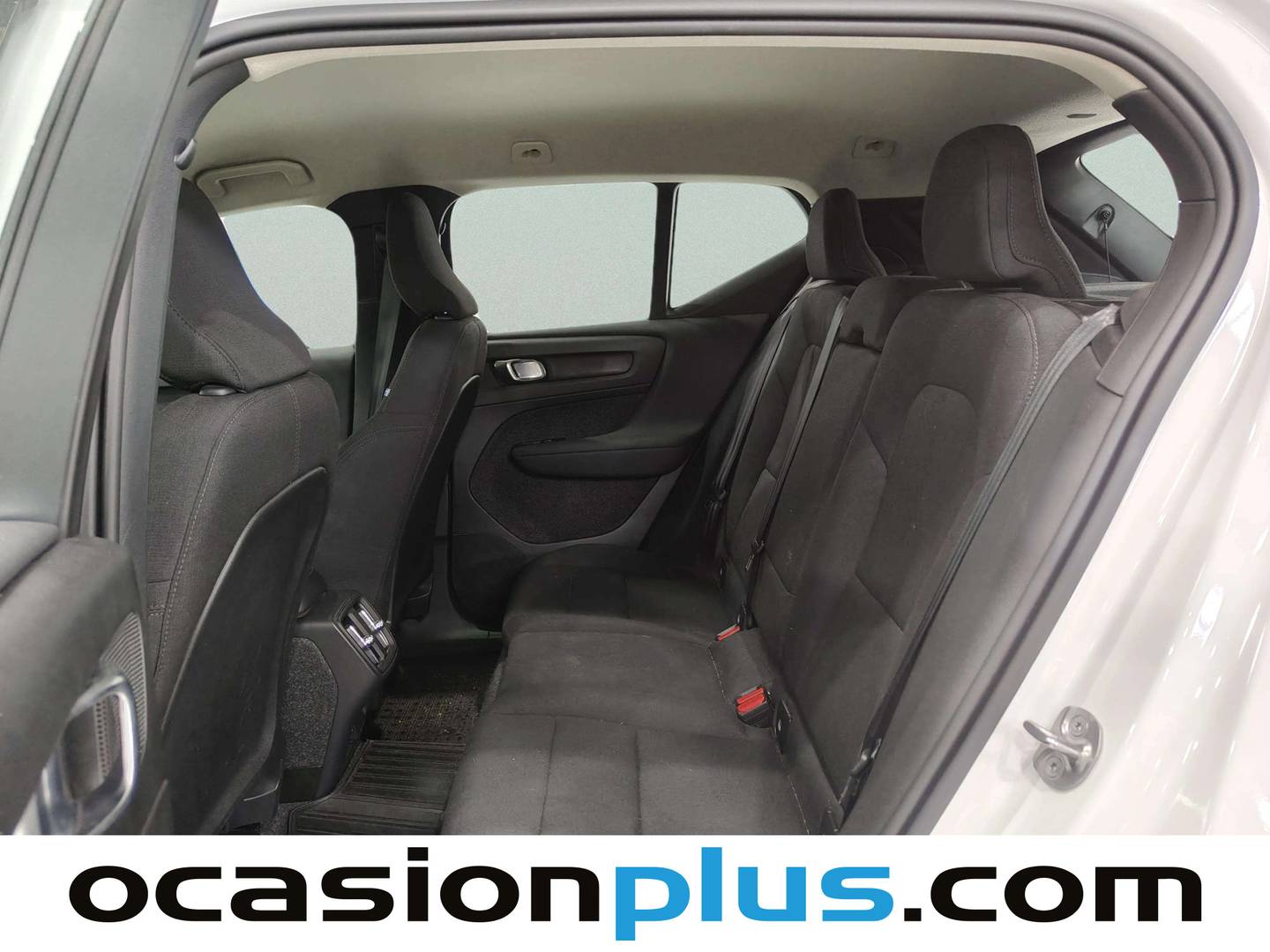 Foto asientos traseros Volvo XC40 Volvo XC40 B3 G Essential Auto (163 CV)
