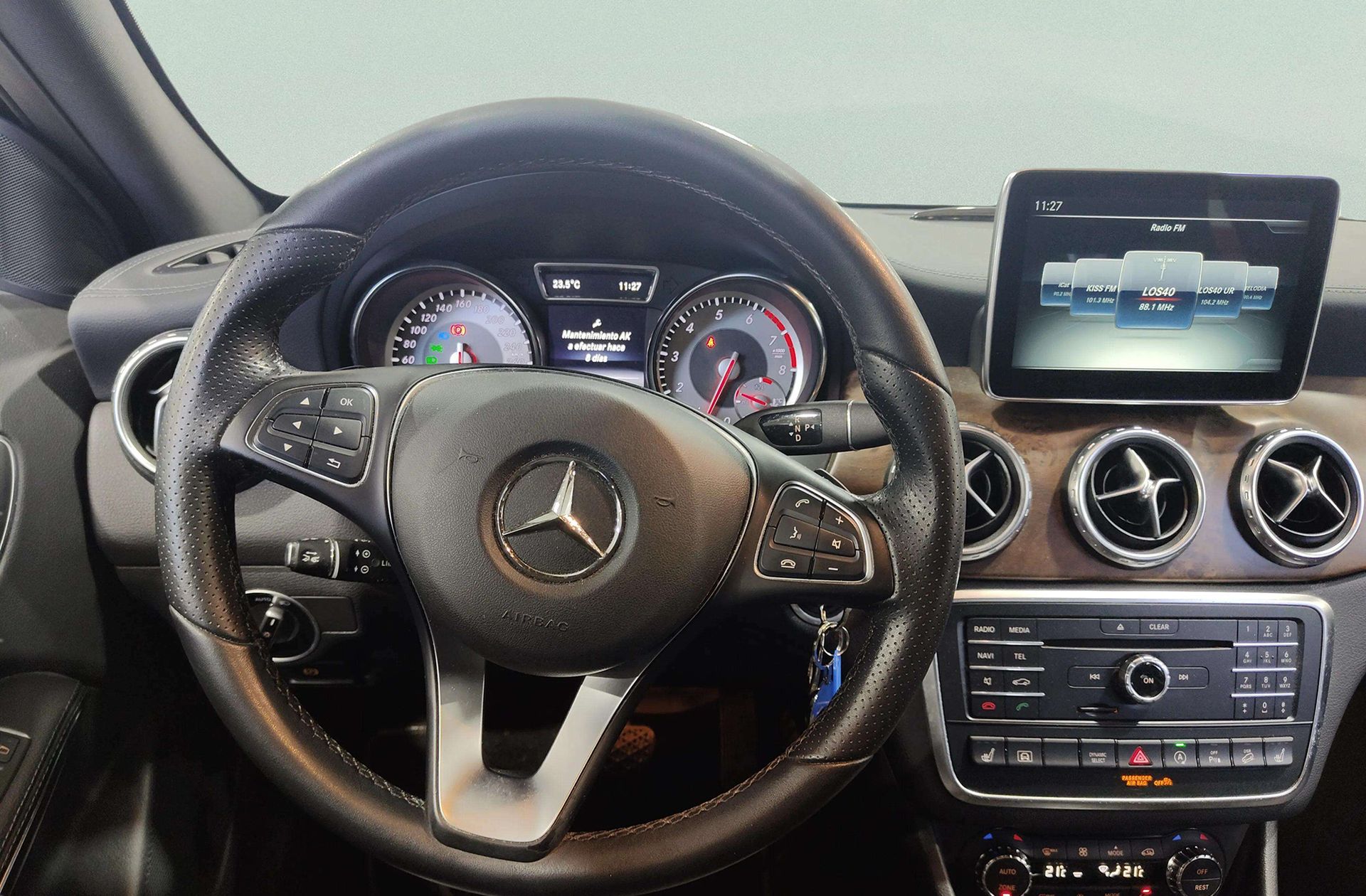Mercedes-Benz GLA 250 4Matic Urban - foto 26