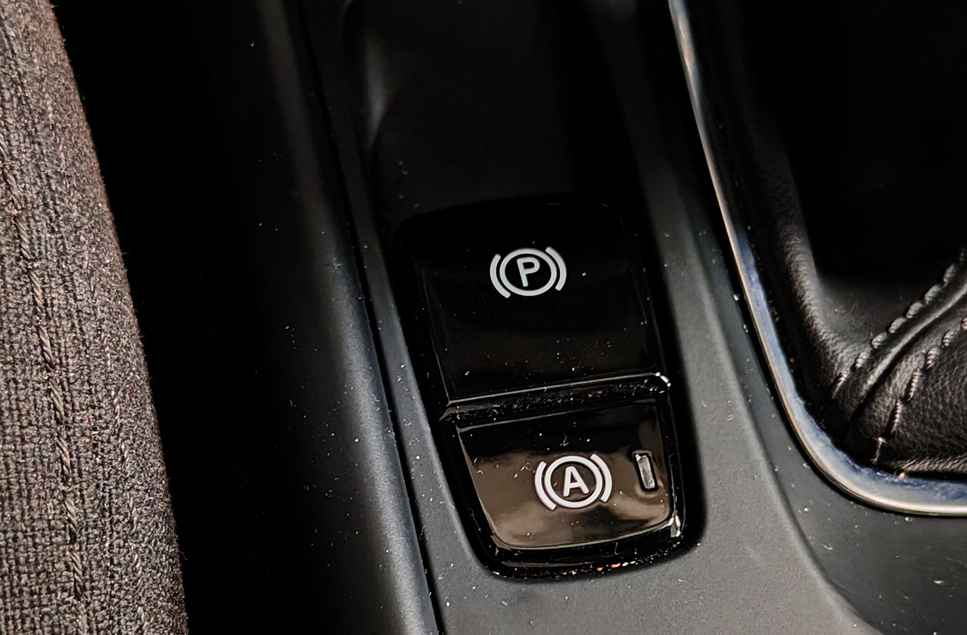 Volvo XC40 T2 Momentum Core - foto 32