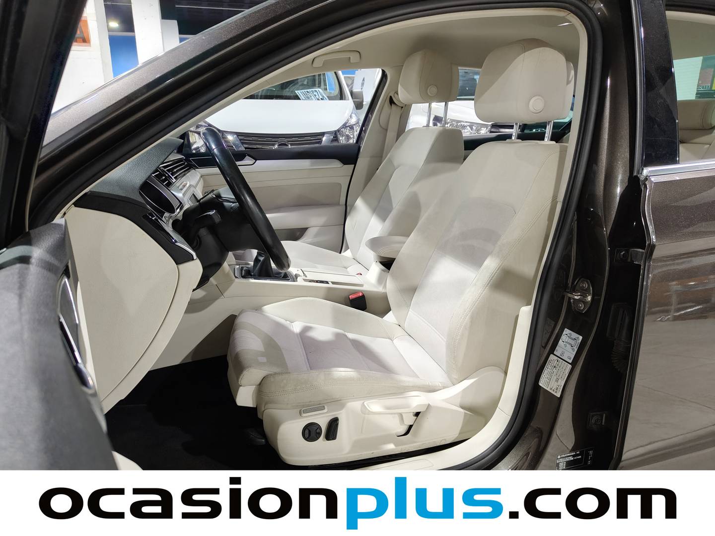 Foto asientos delanteros Volkswagen Passat Volkswagen Passat 2.0 TDI BMT (150 CV)