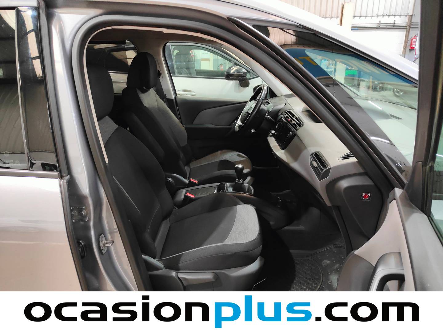 Citroën Grand C4 Picasso Citroën Grand C4 Picasso PureTech 130 6v S&S Live (130 CV) 7 PLAZAS manual