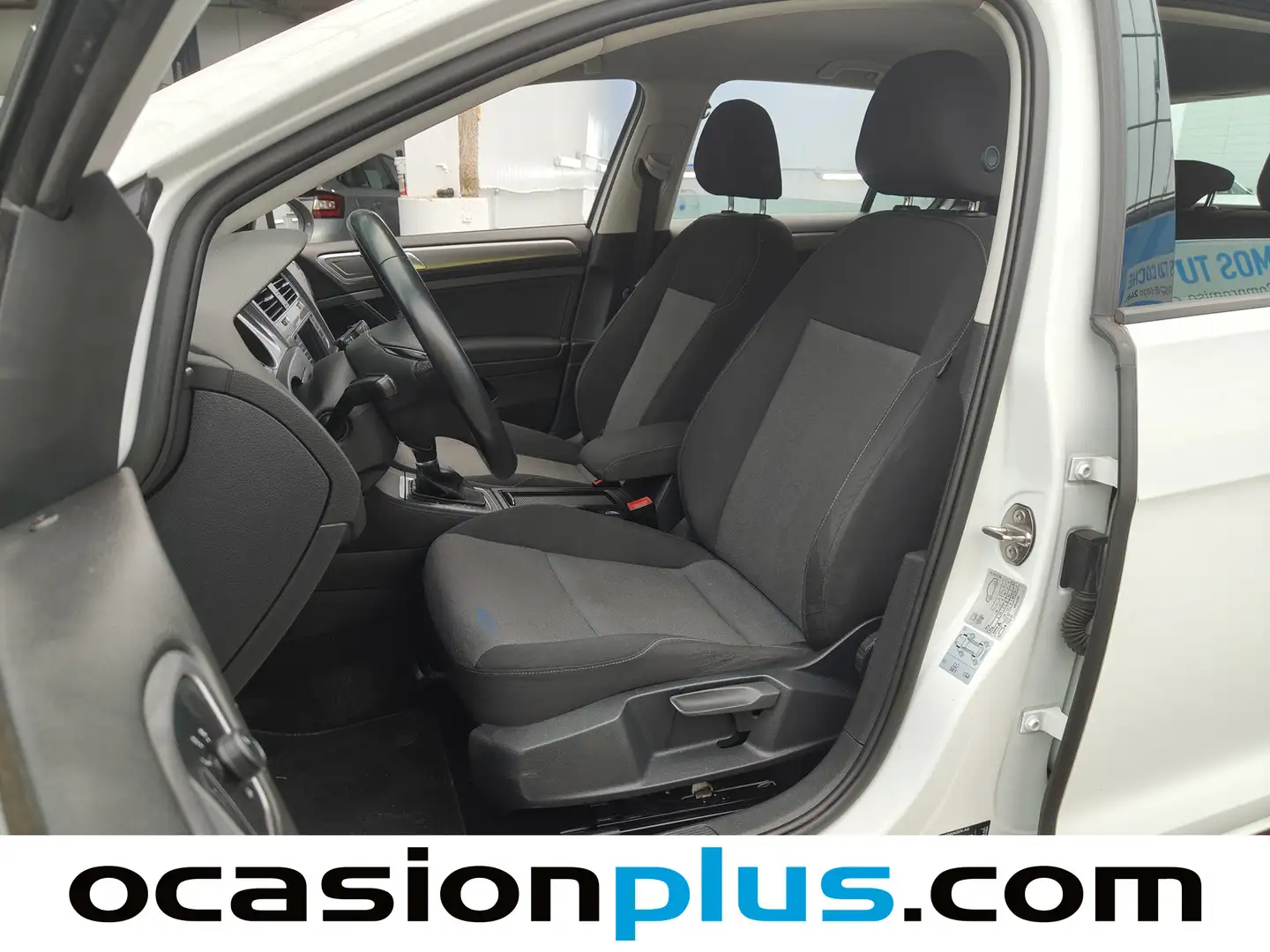 Foto Volkswagen Golf Volkswagen Golf Business & Navi 1.6 TDI BMT (110 CV) DSG