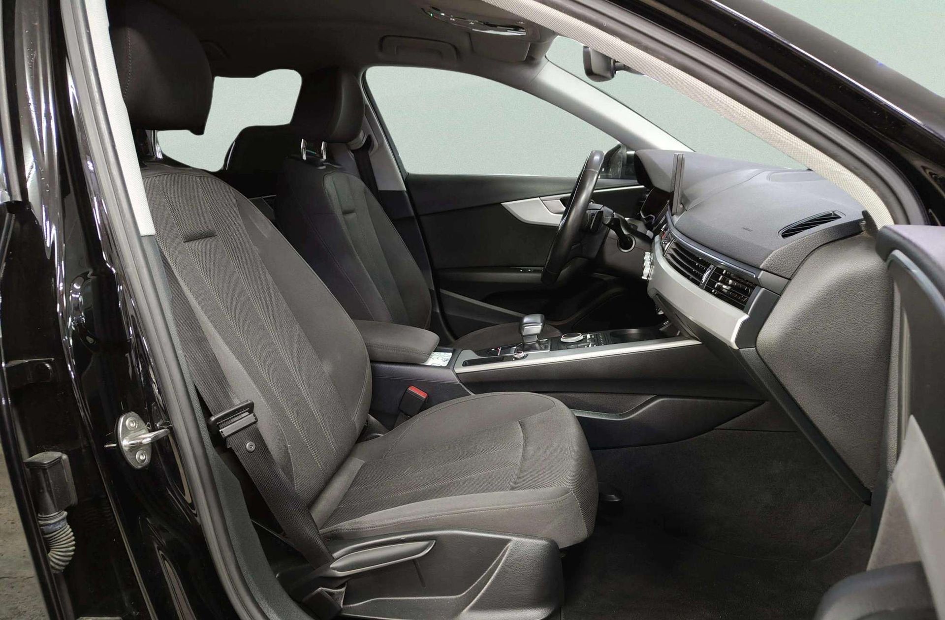 Audi A4 Advanced 35 TFSI S tronic - foto 18