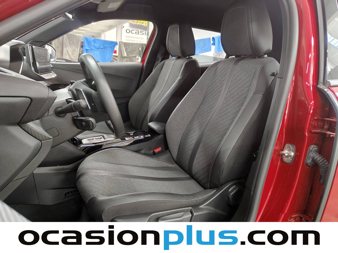 Peugeot 2008 Peugeot 2008 Allure Hybrid eDCS6 (136 CV) 136cv