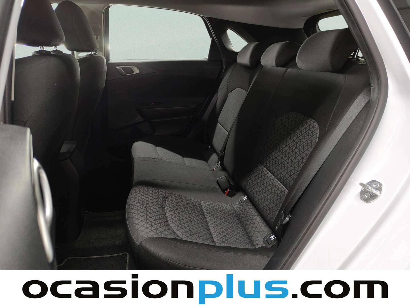 Foto asientos traseros KIA Ceed KIA Ceed 1.0 T-GDi Concept (100 CV)