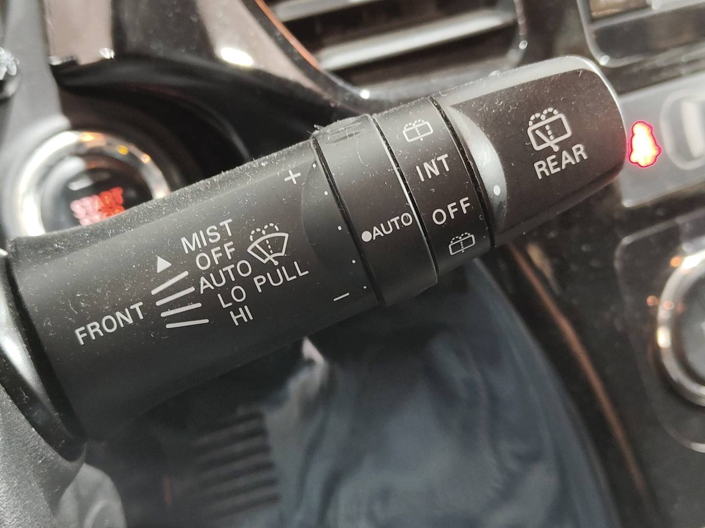 Foto Mitsubishi Outlander Mitsubishi Outlander 220 DI-D Motion 2WD (150 CV) 7 Plazas