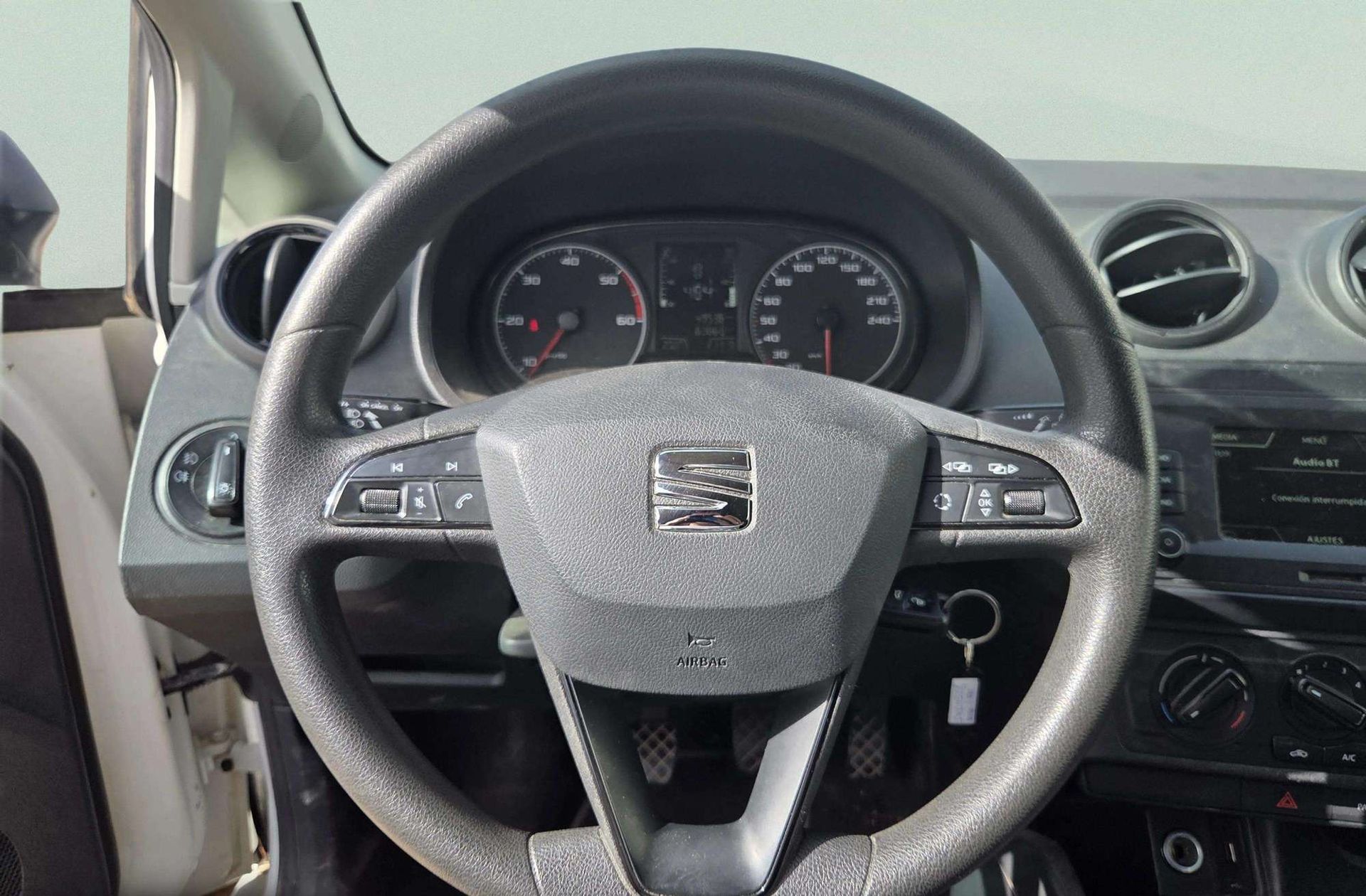 SEAT Ibiza Comercial 1.4 TDI Reference Plus - foto 14