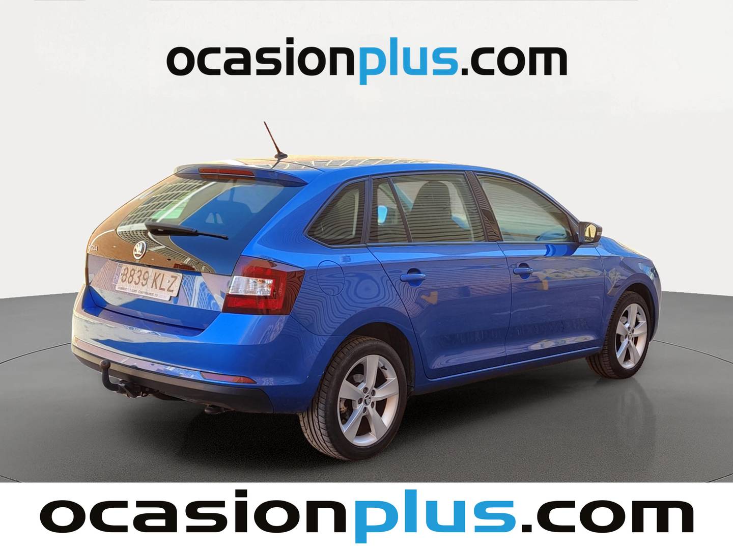 Foto trasera Skoda Spaceback Skoda Spaceback 1.0 TSI Like (95 CV) derecha
