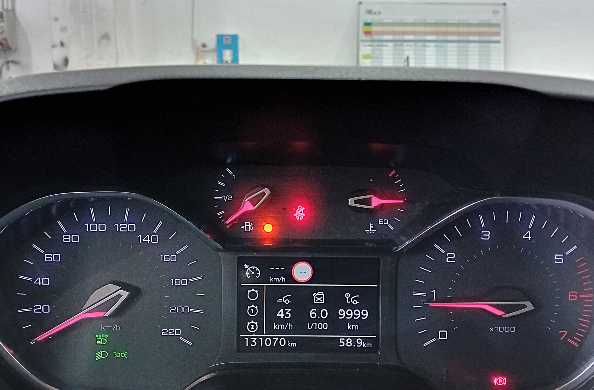 Peugeot Rifter BlueHDi 130 Allure Standard - foto 21