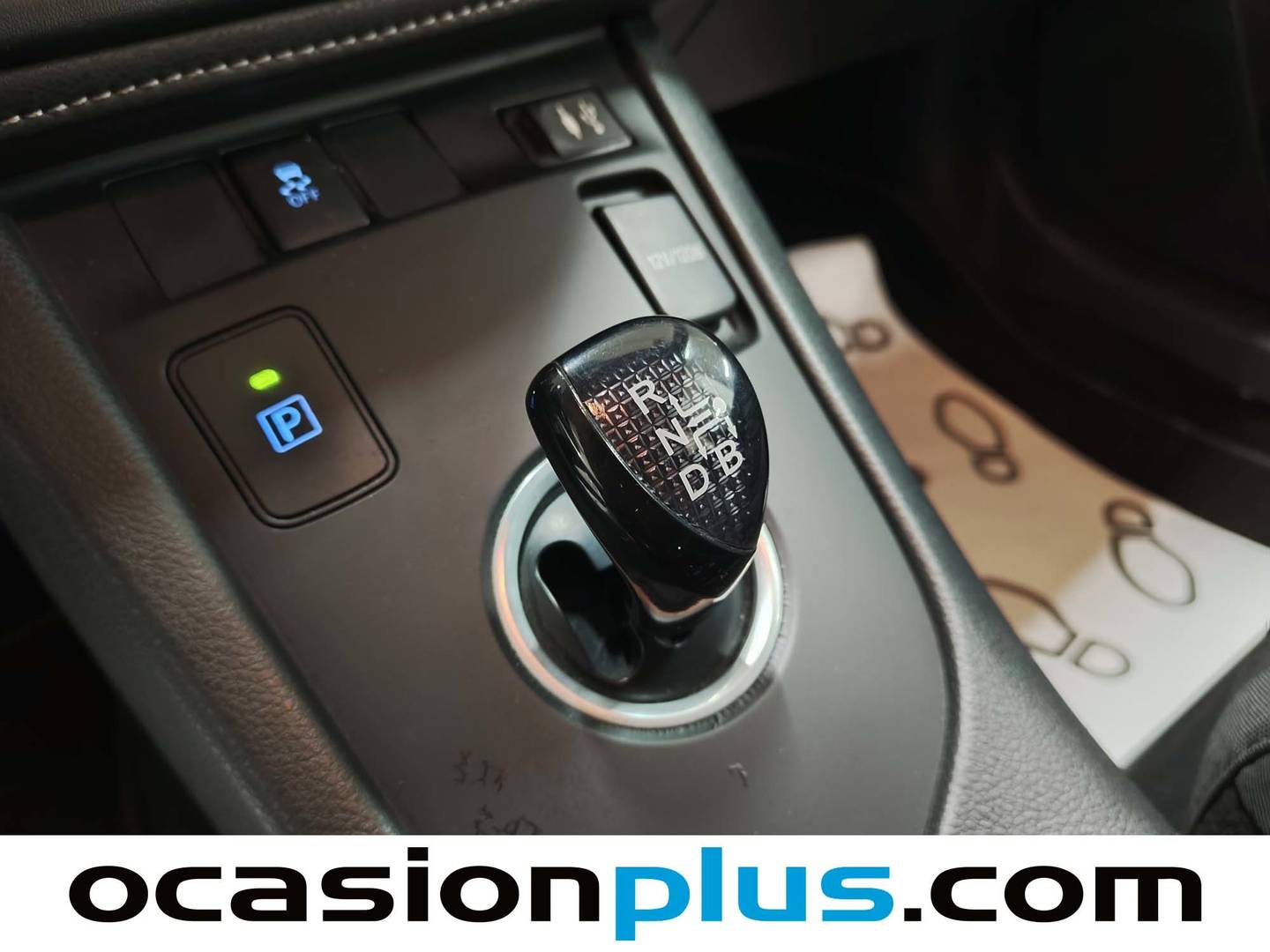 Toyota Auris Toyota Auris 140H Hybrid Touring Sports Business (136 CV) de segunda mano