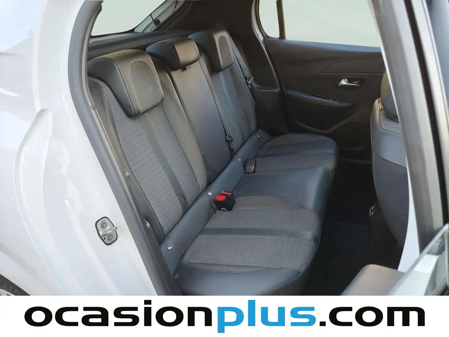 Foto Peugeot 208 Peugeot 208 PureTech 100 Allure  (100 CV)