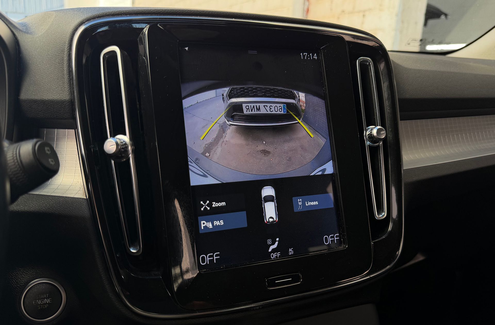 Volvo XC40 T4 Momentum - foto 8