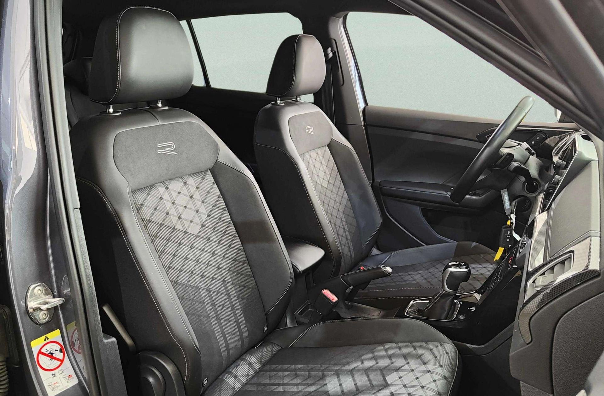 Volkswagen T-Cross R-Line 1.0 TSI DSG - foto 23