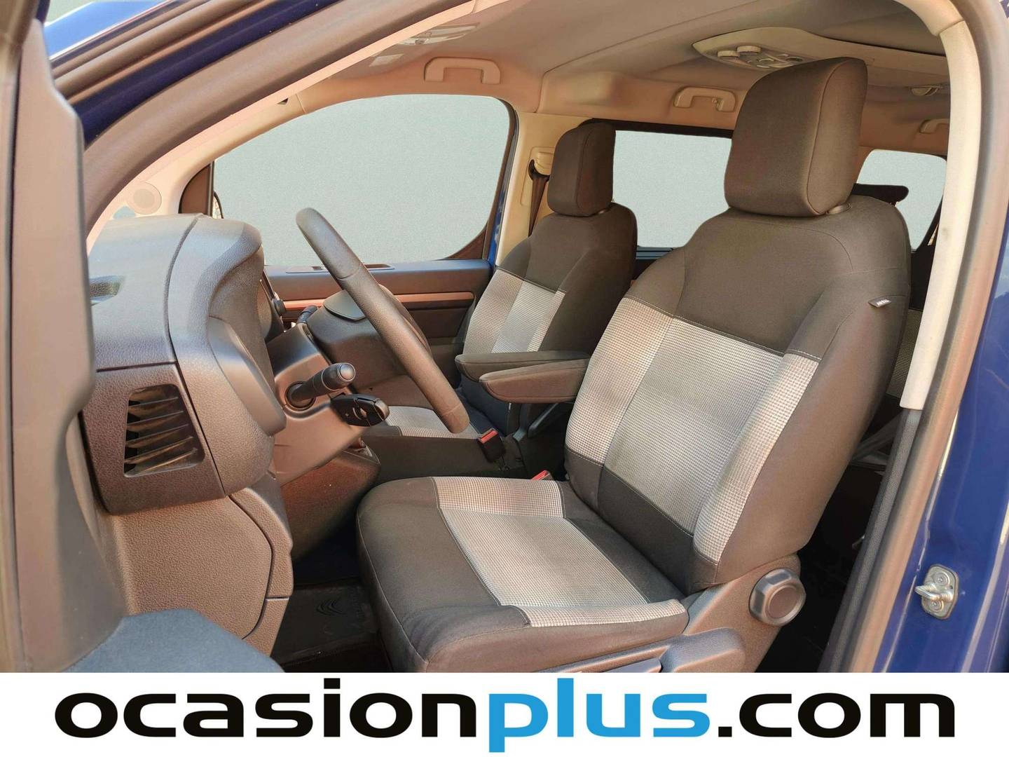 Foto asientos delanteros Citroën Spacetourer Citroën Spacetourer BlueHDi 115 S&S Talla M Feel (115 CV) 8 Plazas