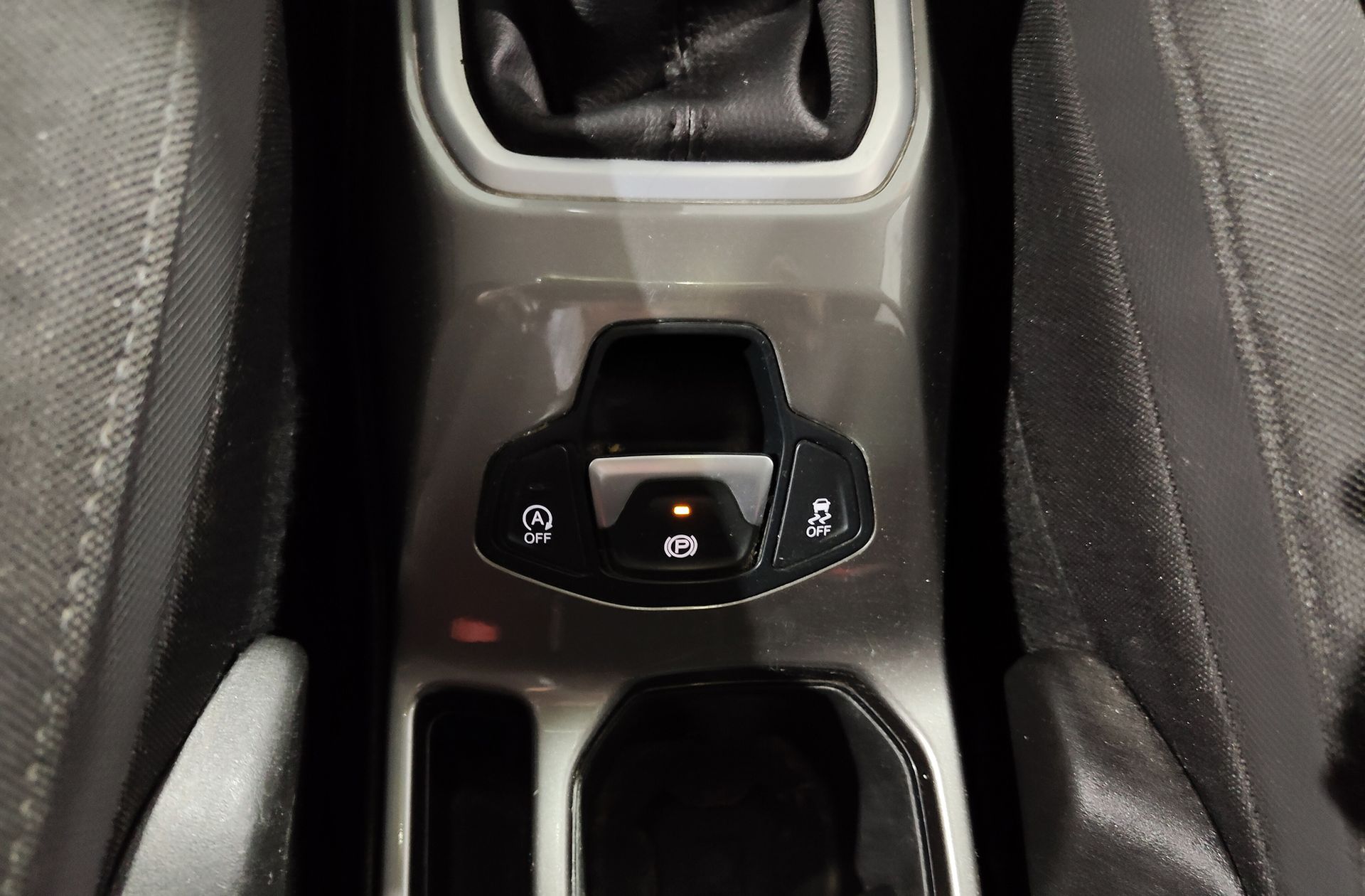 Jeep Renegade 1.6 MultiJet Limited 4x2 - foto 32