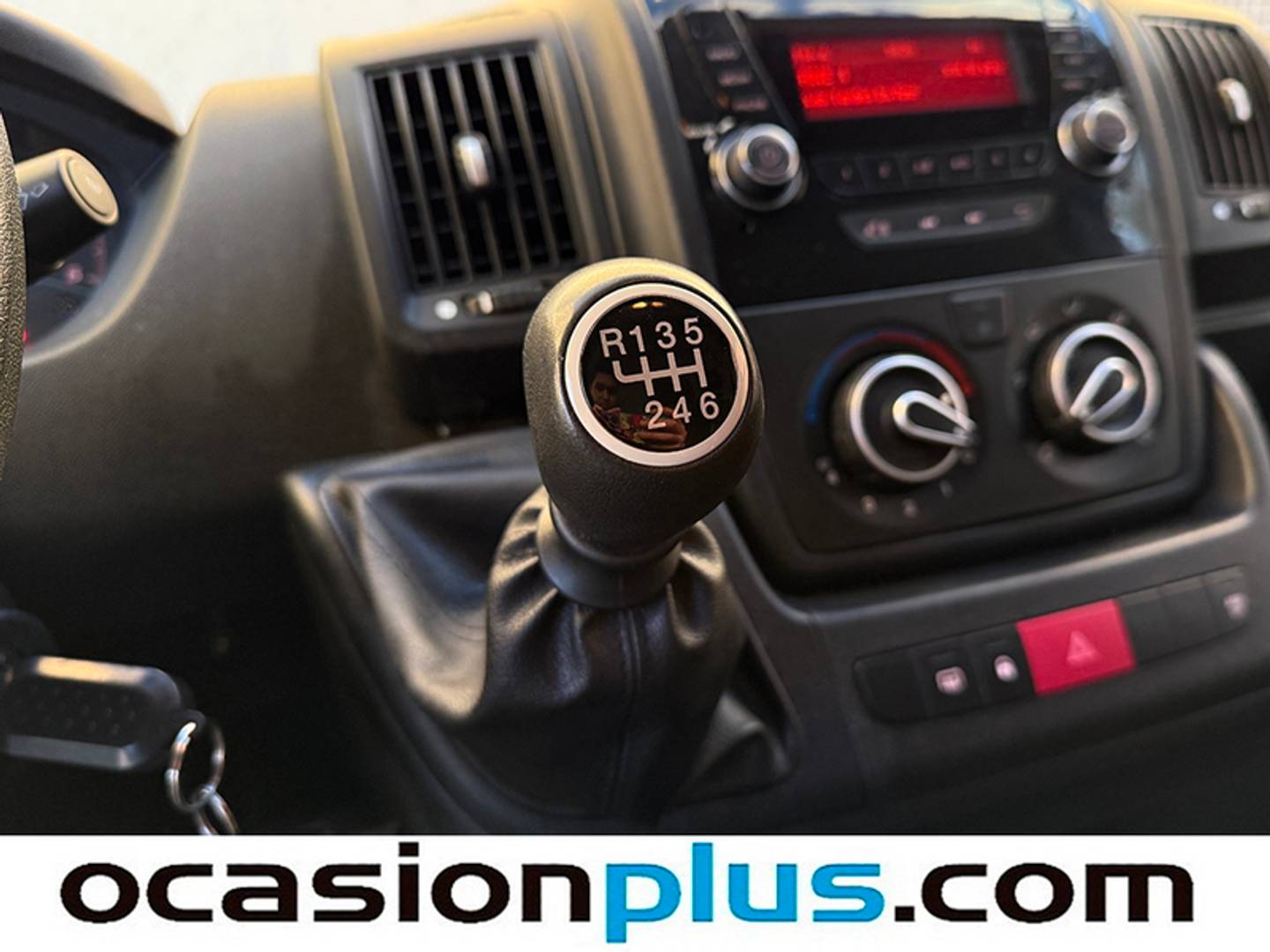 Foto Peugeot Boxer Peugeot Boxer Furgon BlueHDi 140 S&S 435 L3H3 (140 CV)