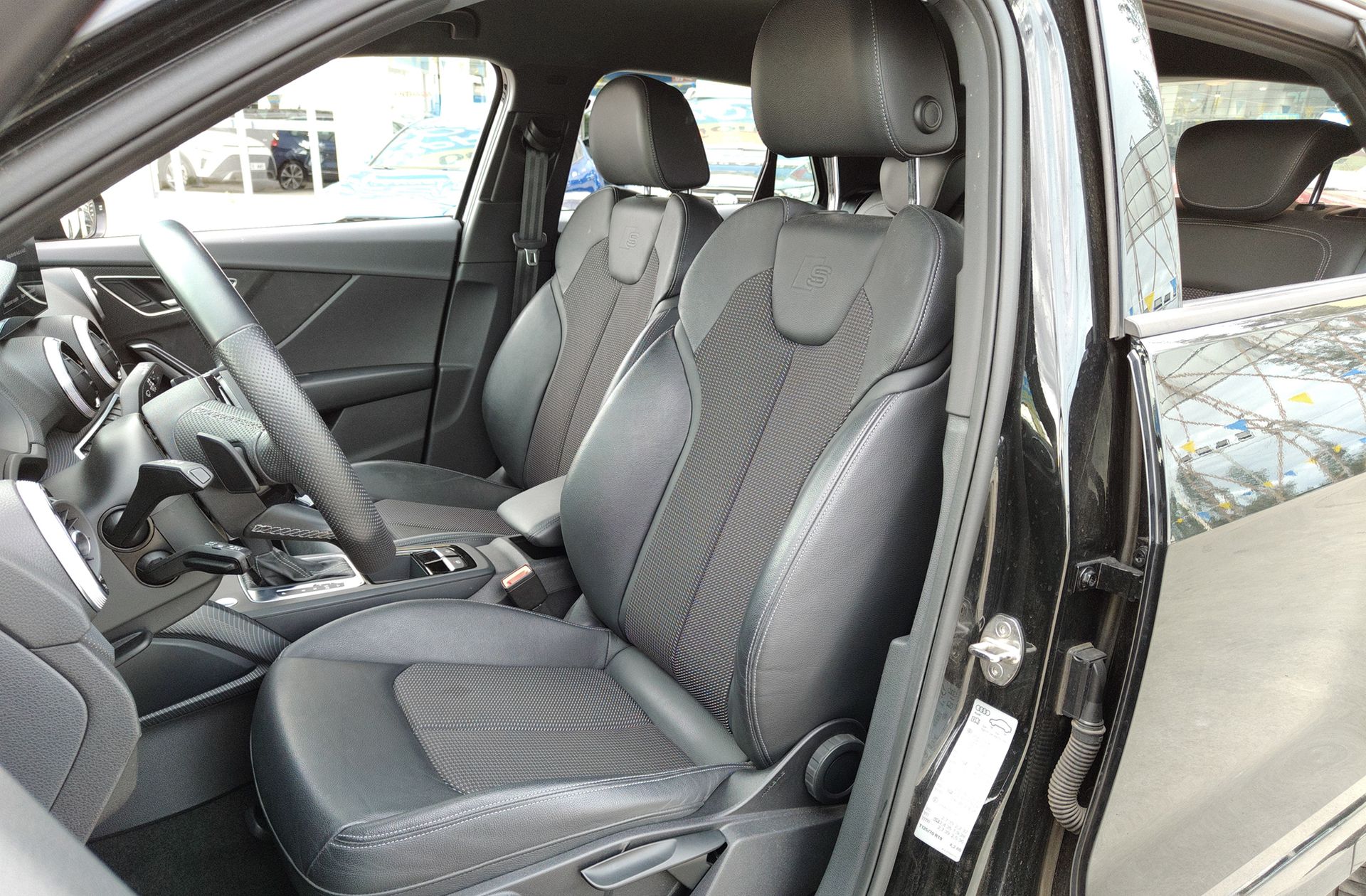 Audi Q2 Adrenalin 35 TDI S tronic Pack S-Line - foto 13