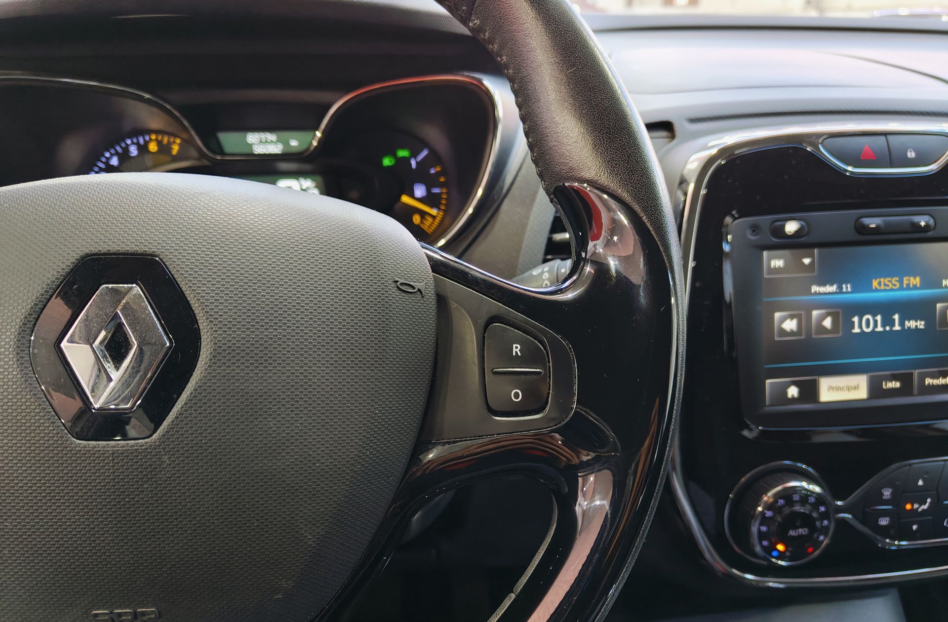 Renault Captur Zen Energy TCe EDC - foto 27