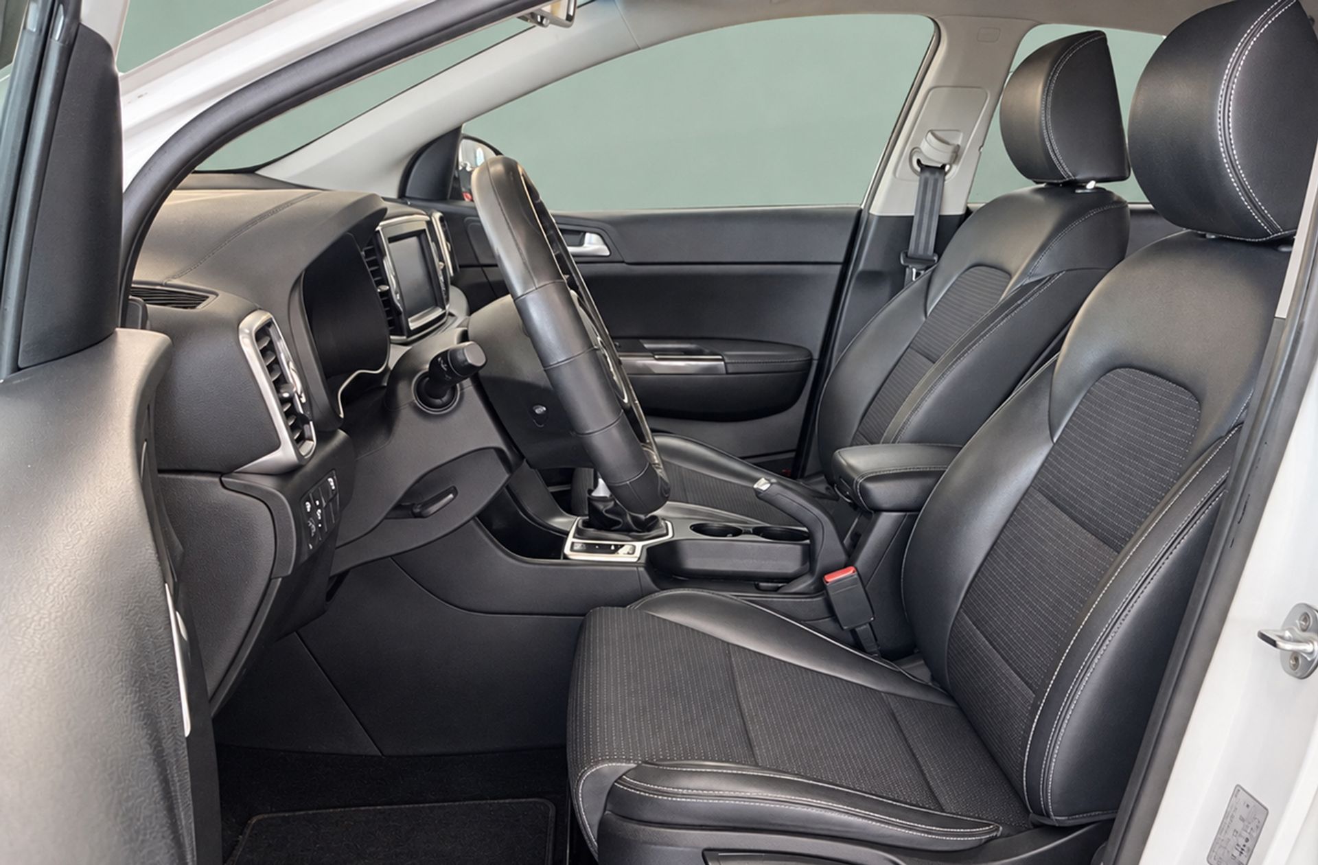 Kia Sportage 1.7 CRDi VGT Eco-Dynamics x-Tech17 4x2 - foto 12