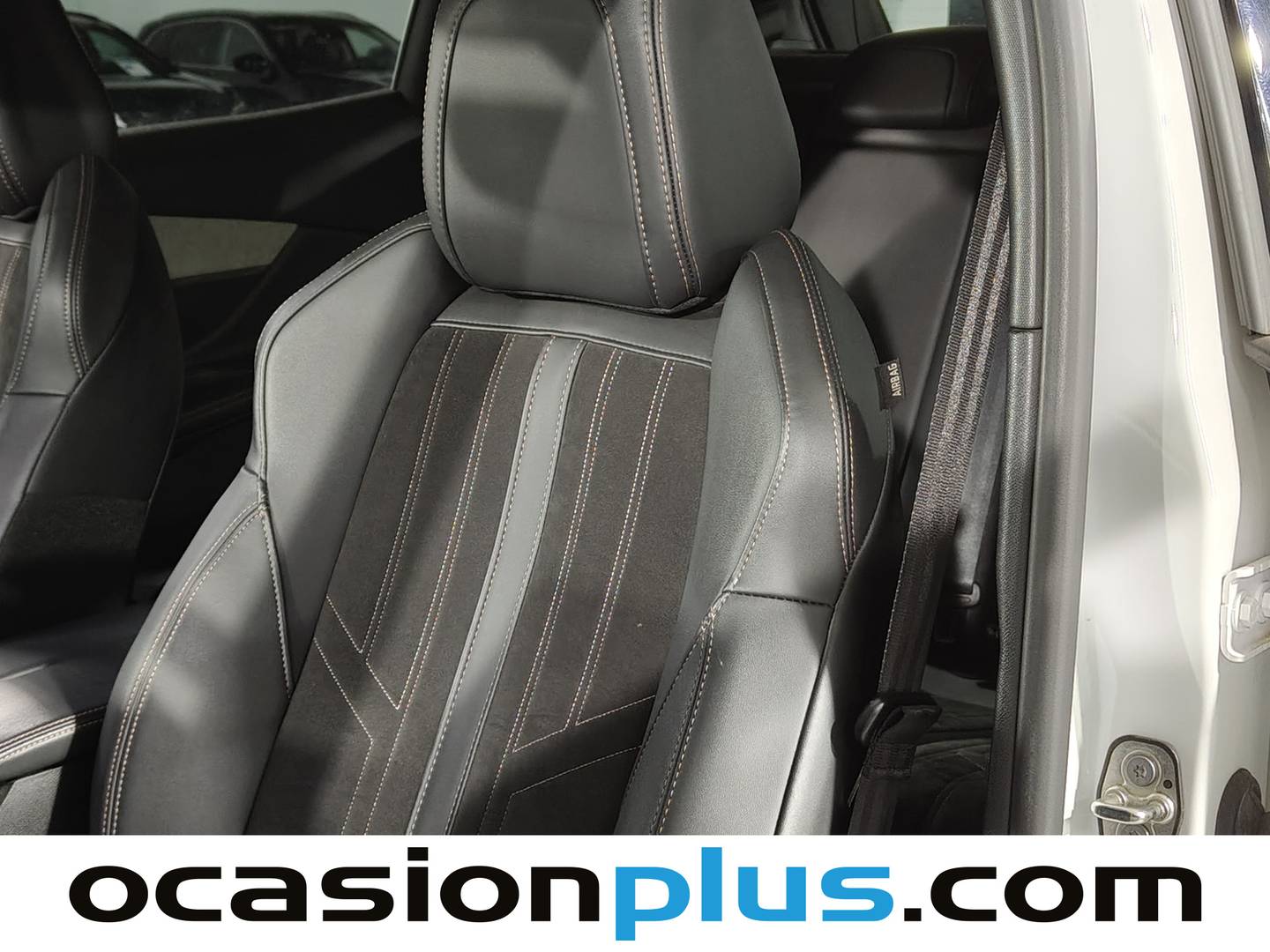 Foto Peugeot 3008 Peugeot 3008 BlueHDi 130 S&S GT EAT8 (130 CV)