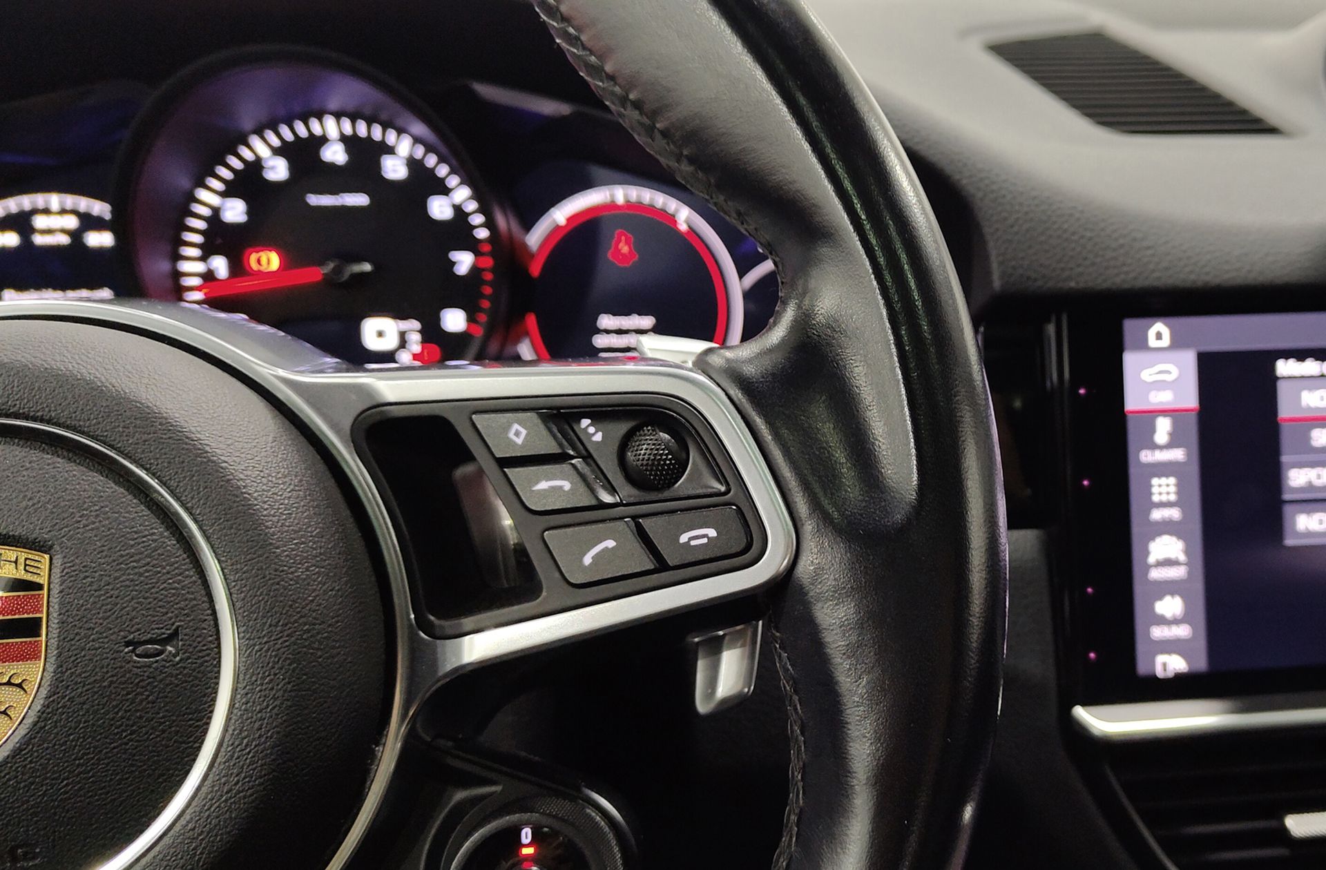 Porsche Cayenne - foto 34