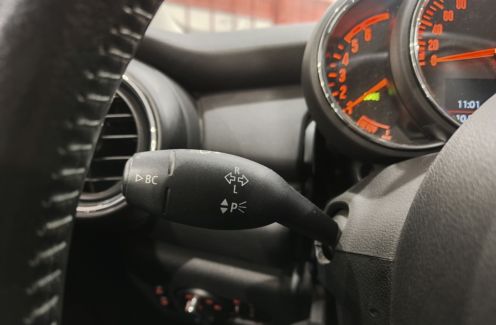 MINI Cooper One D - foto 23