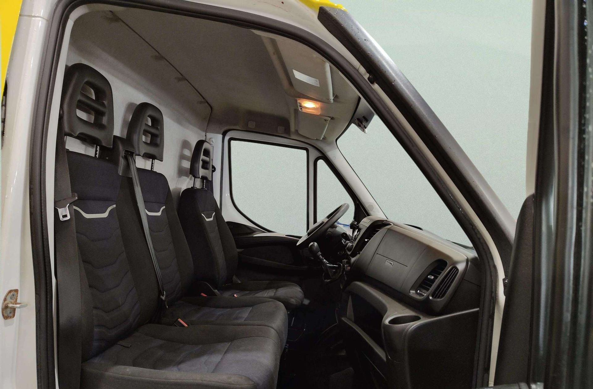 Iveco Daily 2.3 TD 35S 16 V 3520L/H2 - foto 13