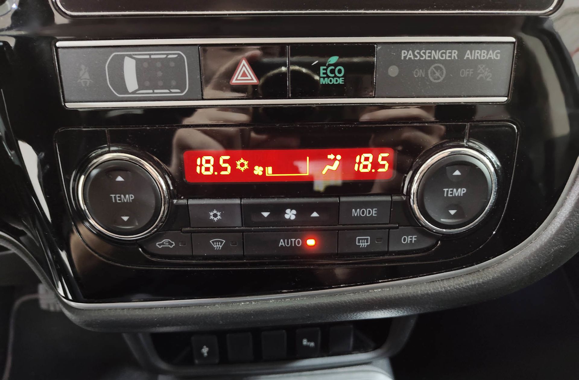 Mitsubishi Outlander 200 MPI Motion 2WD CVT 7 plazas - foto 32