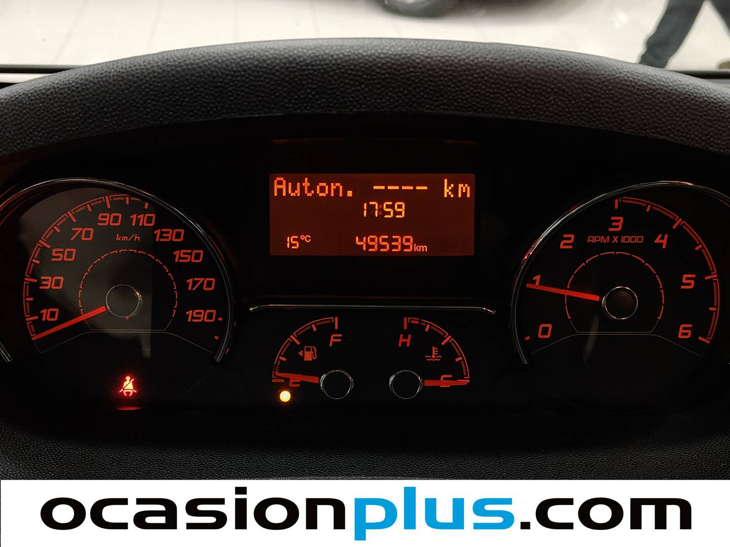 Foto Burstner BT5902 Burstner BT5902 BT5902 Travel Van T-590 (150 CV) 4 Plazas