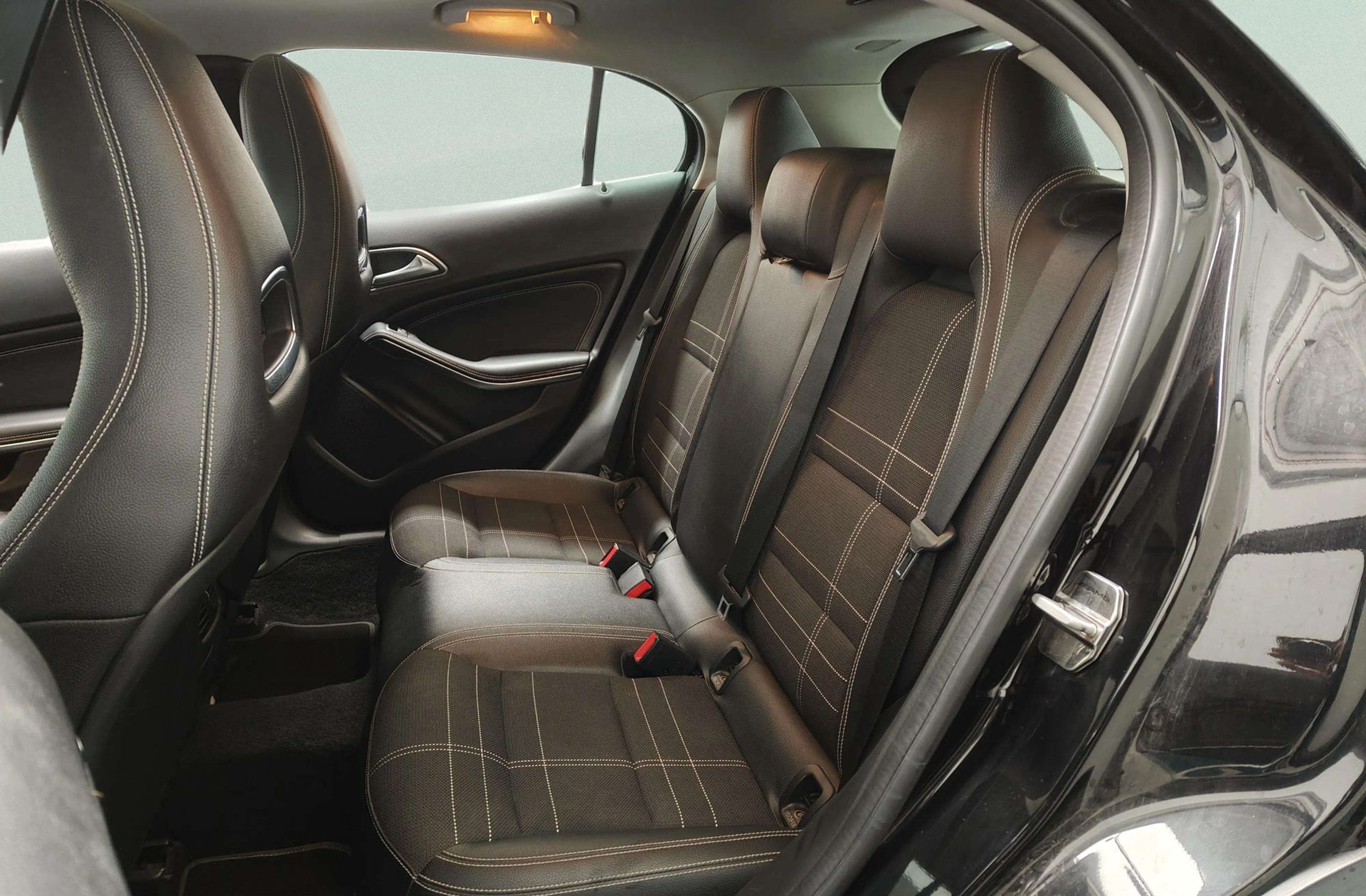Mercedes-Benz GLA 200 CDI Style - foto 12