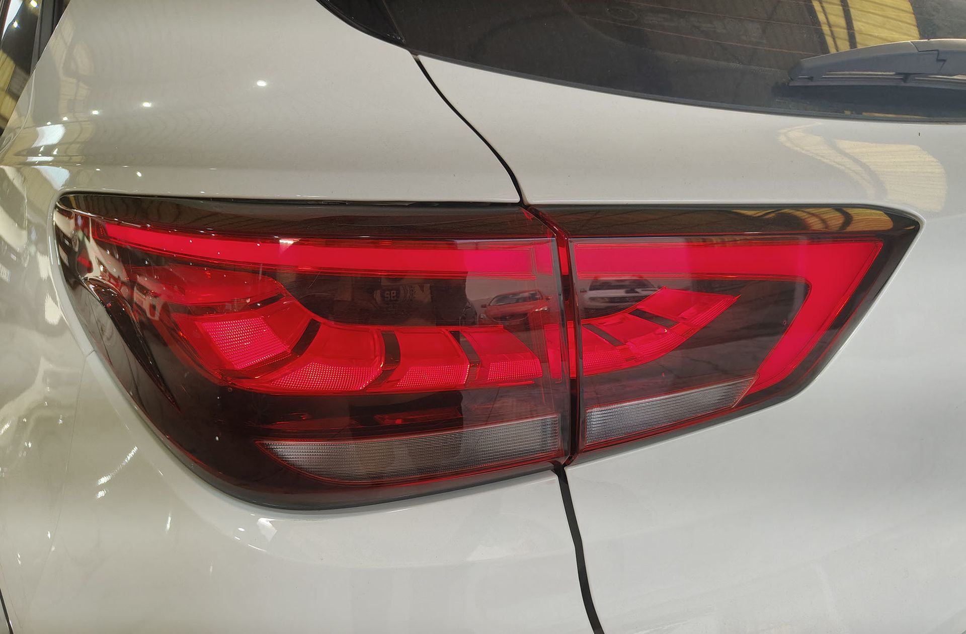 MG ZS 1.5 Luxury - foto 16
