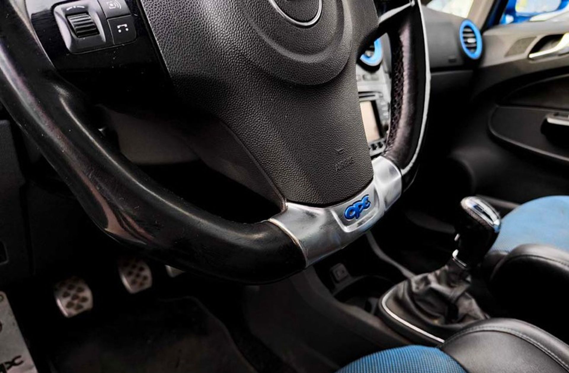 Opel Corsa 1.6 Turbo OPC - foto 22