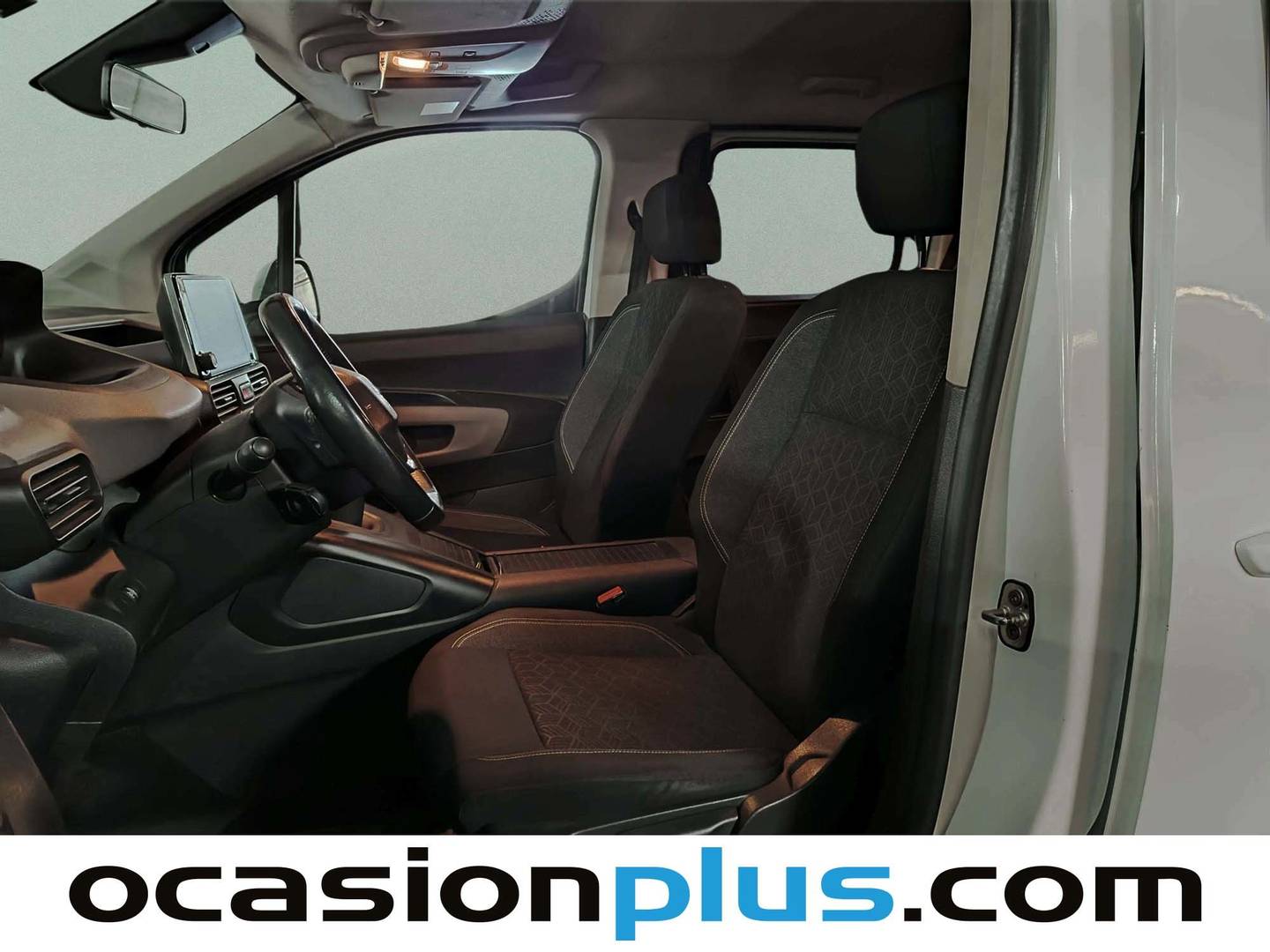 Foto asientos delanteros Peugeot Rifter Peugeot Rifter BlueHDi 100 Active Standard (100 CV)