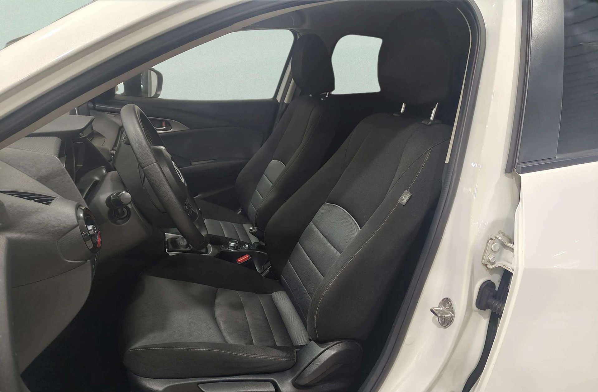 Mazda CX-3 1.5 Skyactiv DE Style Nav 2WD - foto 8