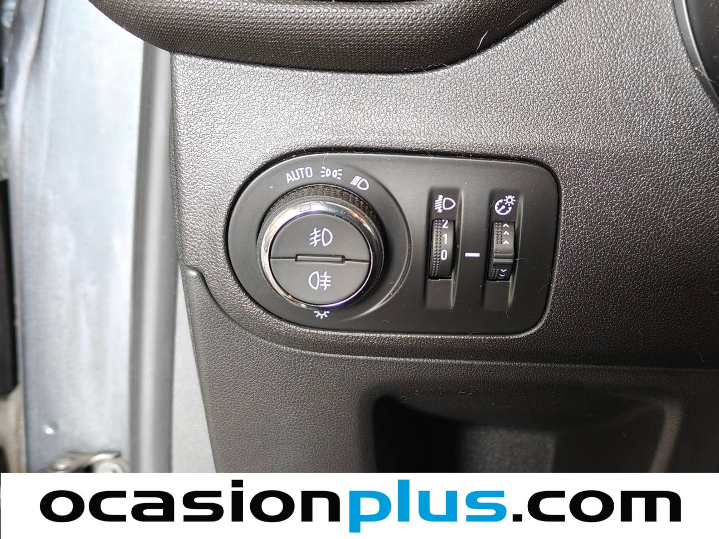 Extras del Opel Crossland X Opel Crossland X 1.2 Turbo S&S ecoTEC Selective (110 CV)